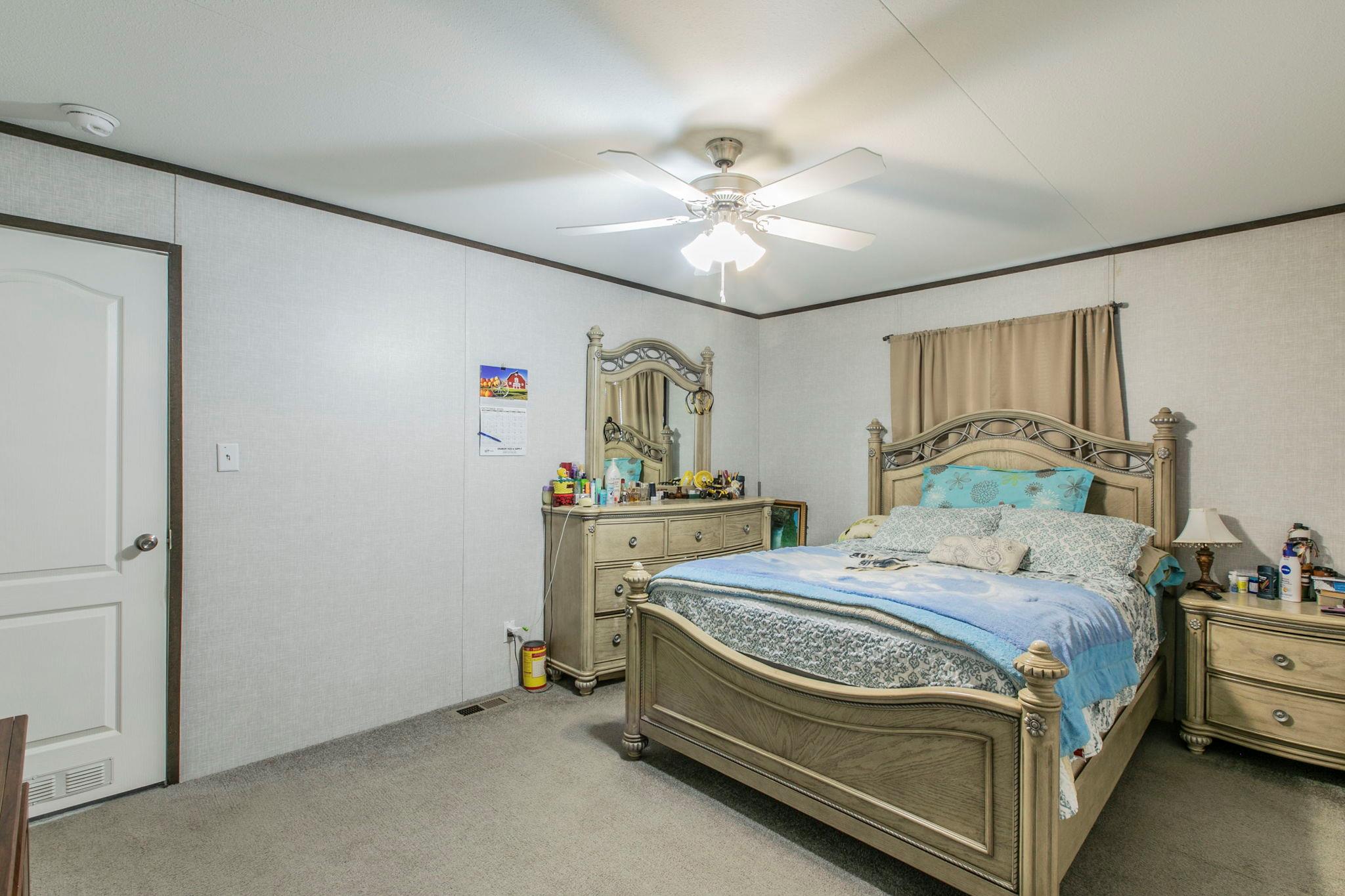 329 W Brook St, Bartlett, TX 76511