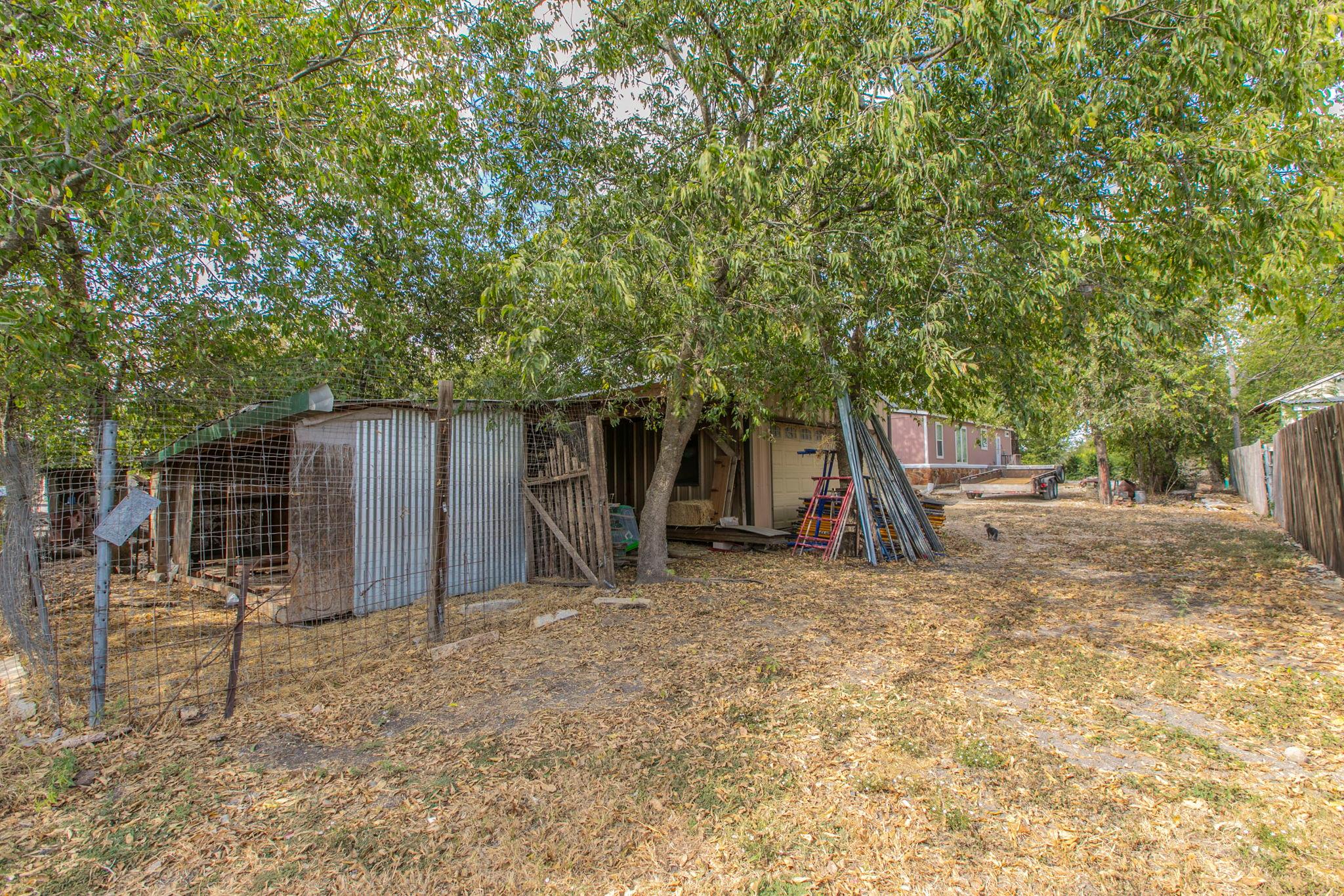 329 W Brook St, Bartlett, TX 76511