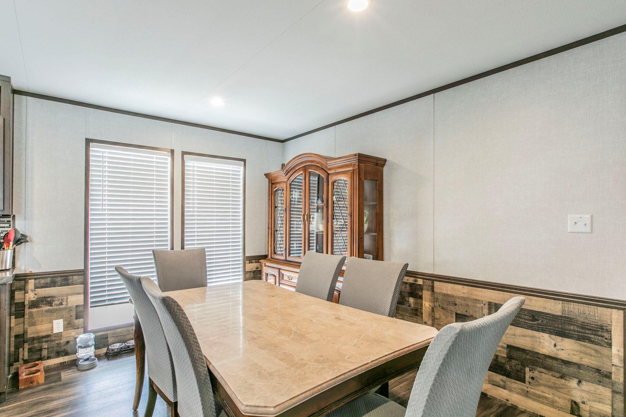 329 W Brook St, Bartlett, TX 76511