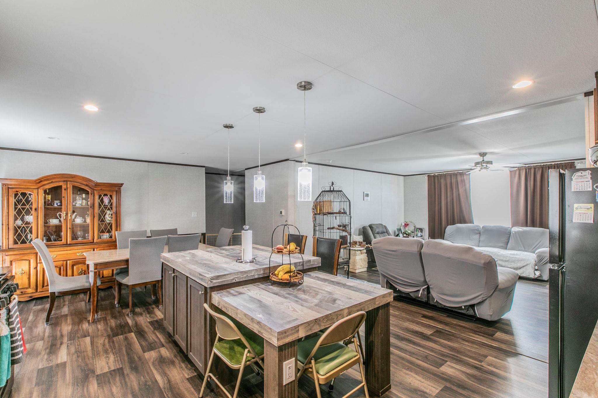 329 W Brook St, Bartlett, TX 76511