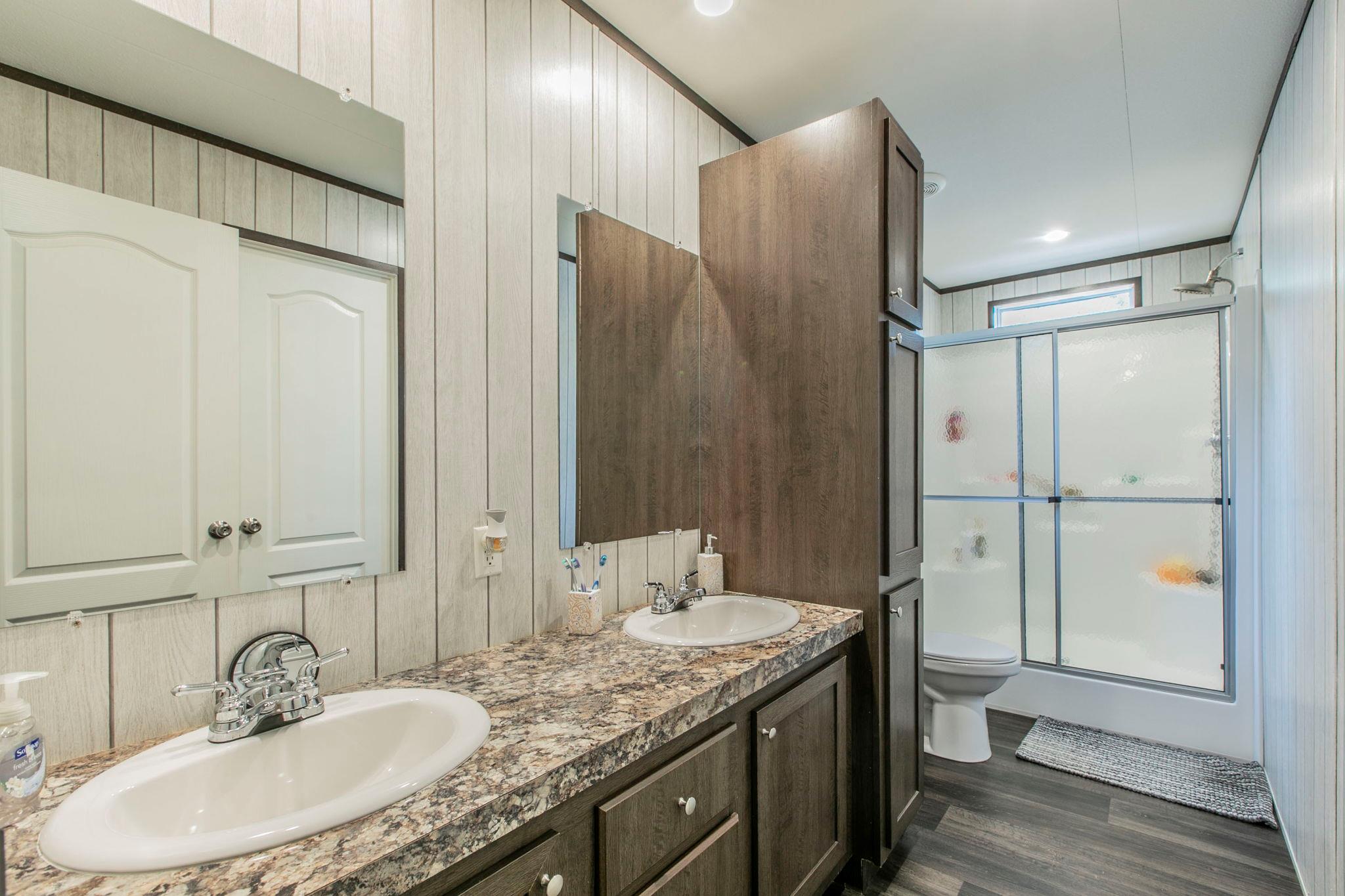 329 W Brook St, Bartlett, TX 76511