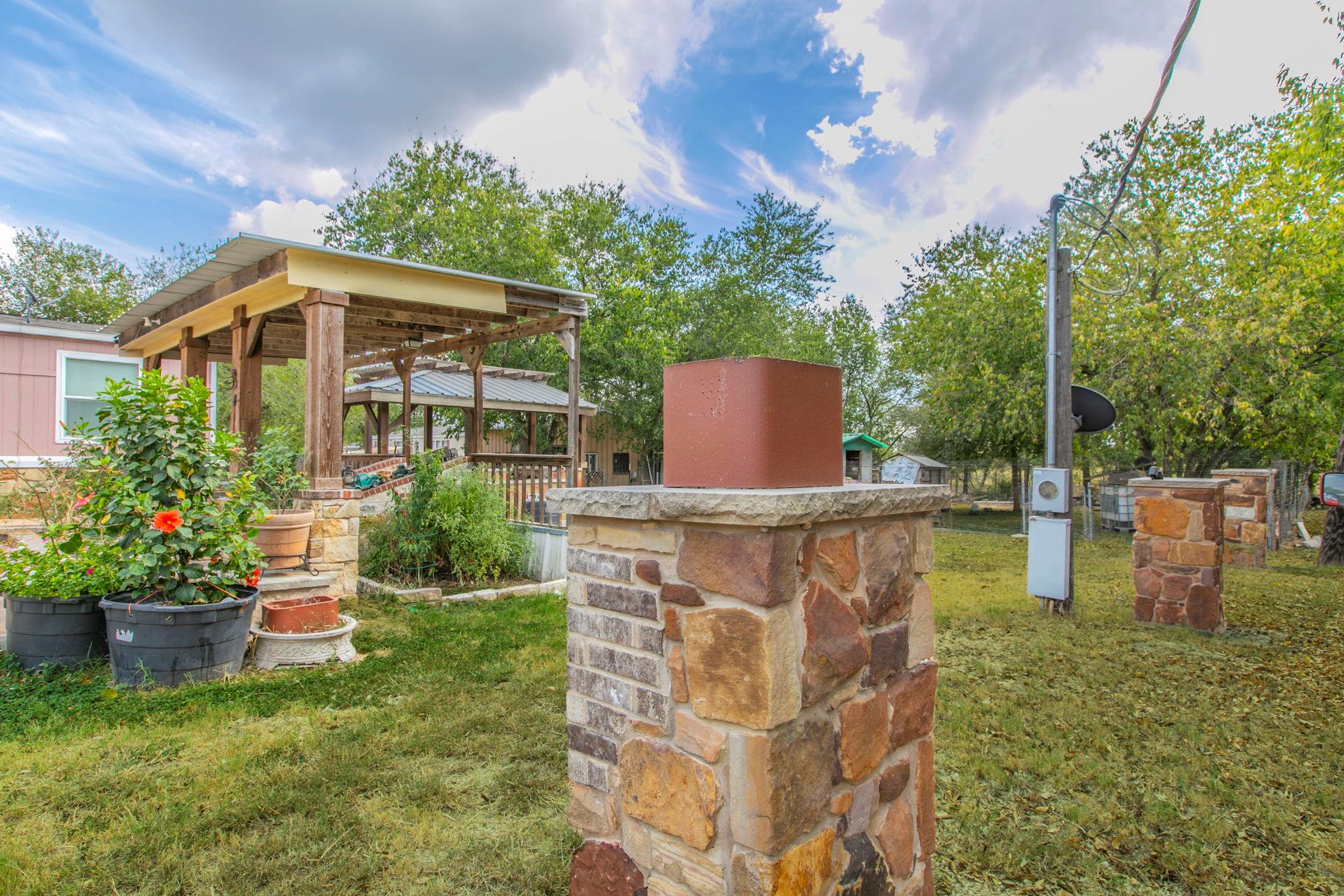 329 W Brook St, Bartlett, TX 76511