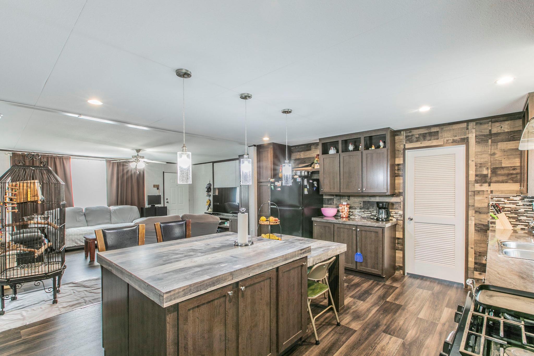 329 W Brook St, Bartlett, TX 76511