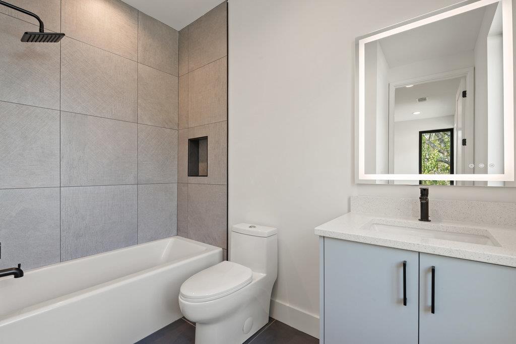 4407 Merle Dr # B, Austin, TX 78745