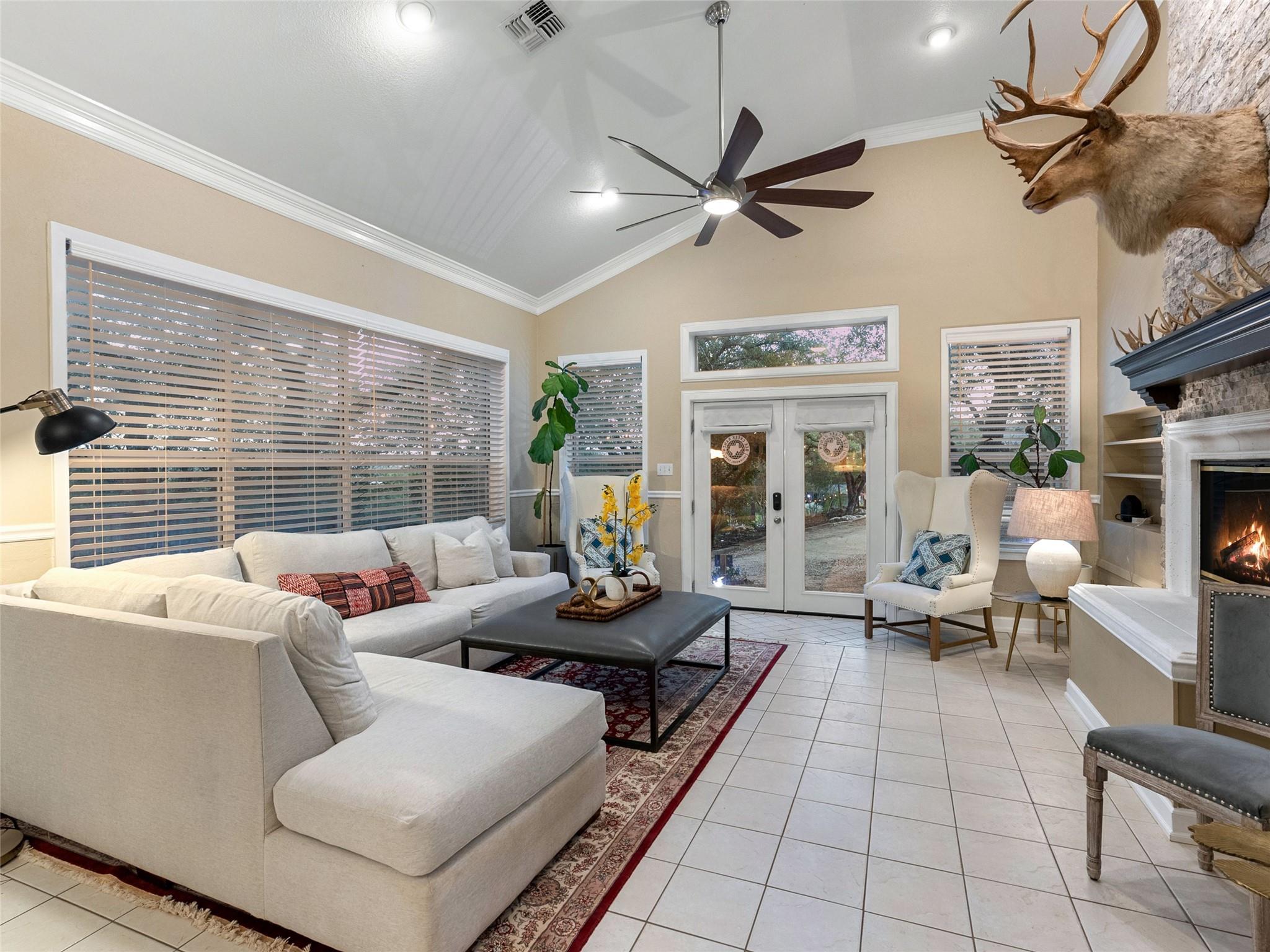 3500 R O Dr, Spicewood, TX 78669