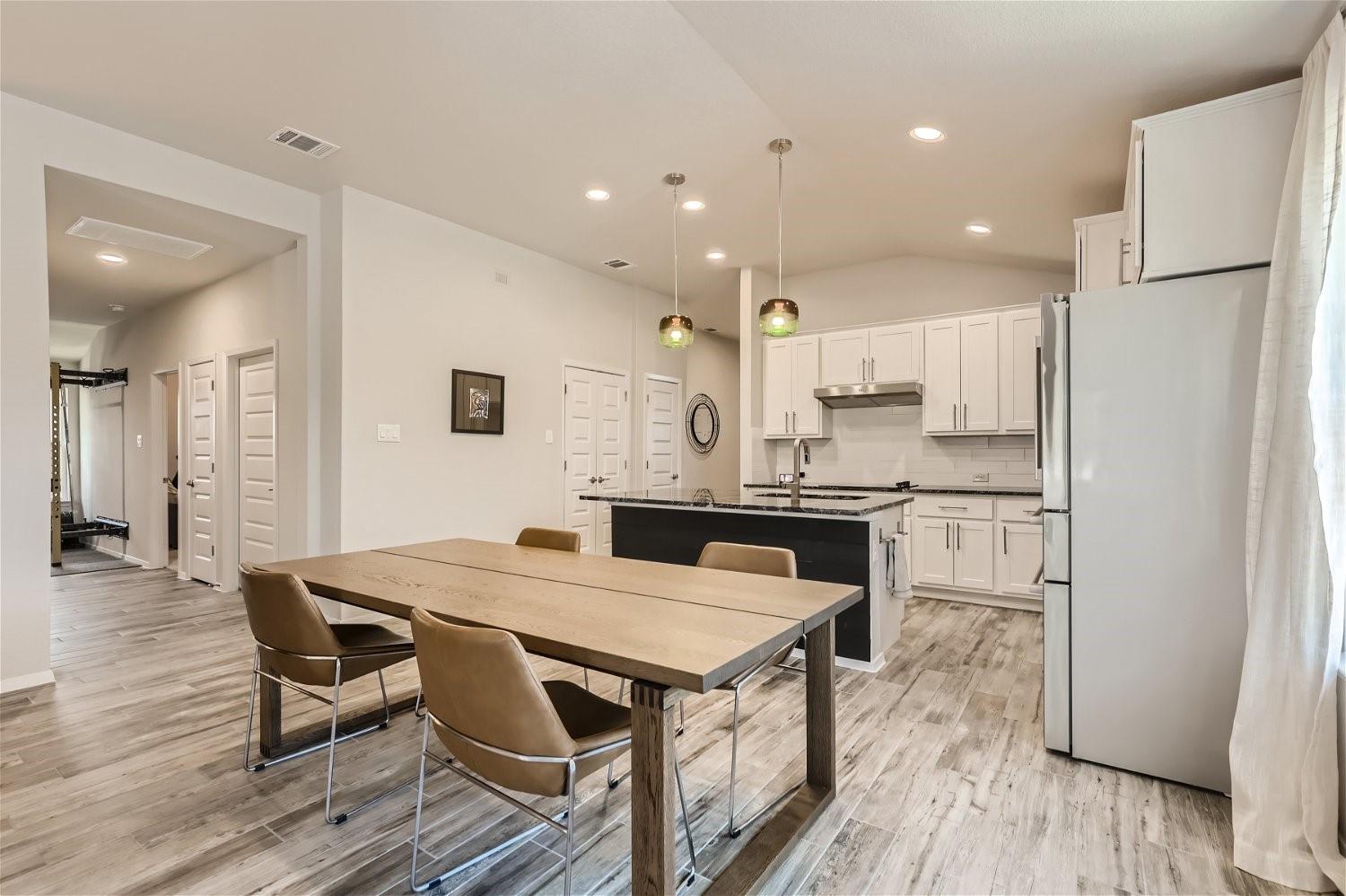 21501 Stampede Trl, Lago Vista, TX 78645