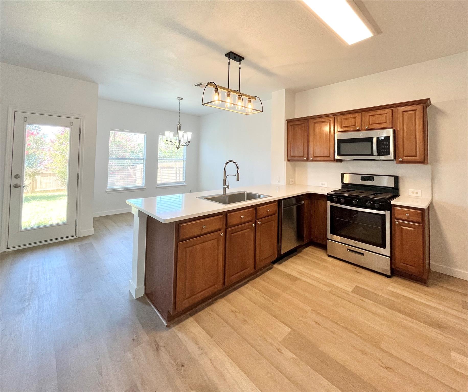 282 Black Cap Run, Buda, TX 78610