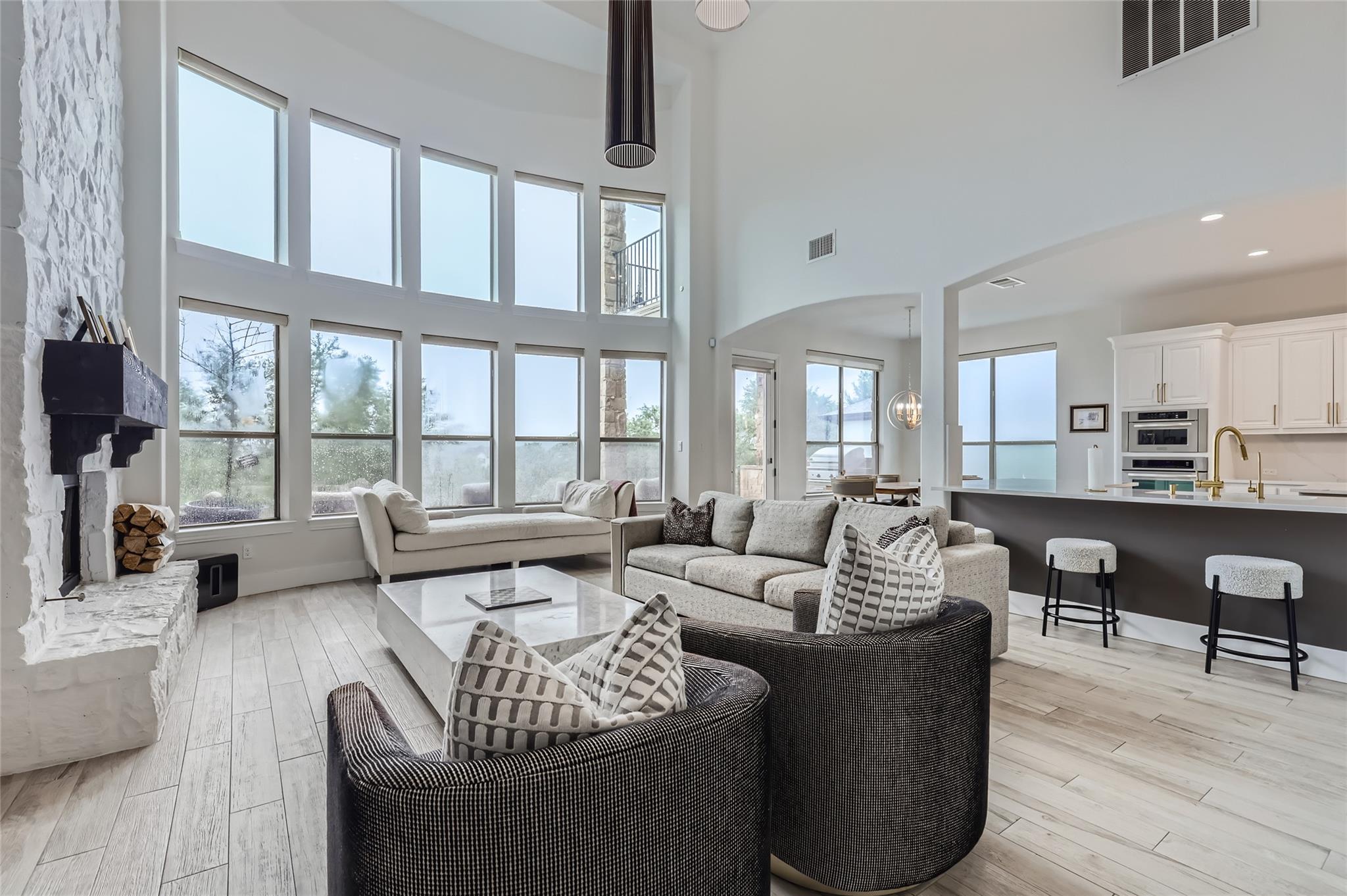 217 Emerald Ridge Dr, Austin, TX 78732