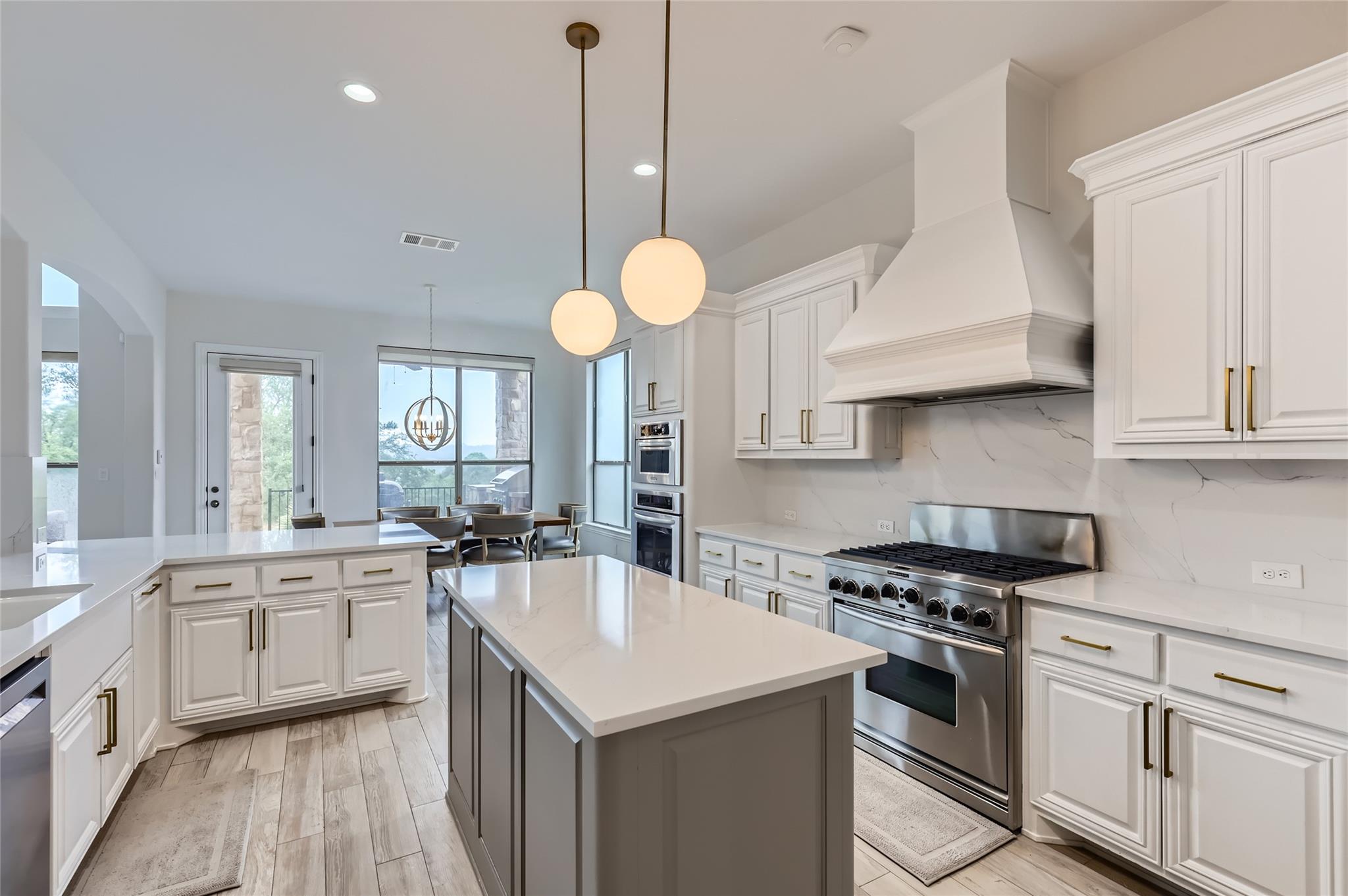 217 Emerald Ridge Dr, Austin, TX 78732