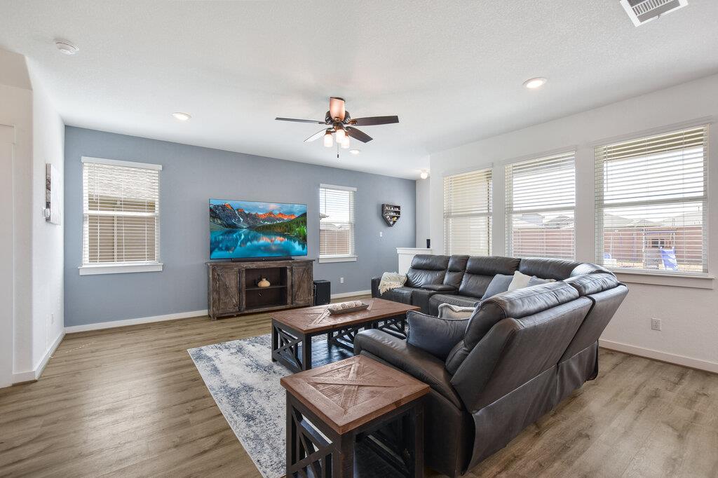 200 Gidran Trl, Georgetown, TX 78626