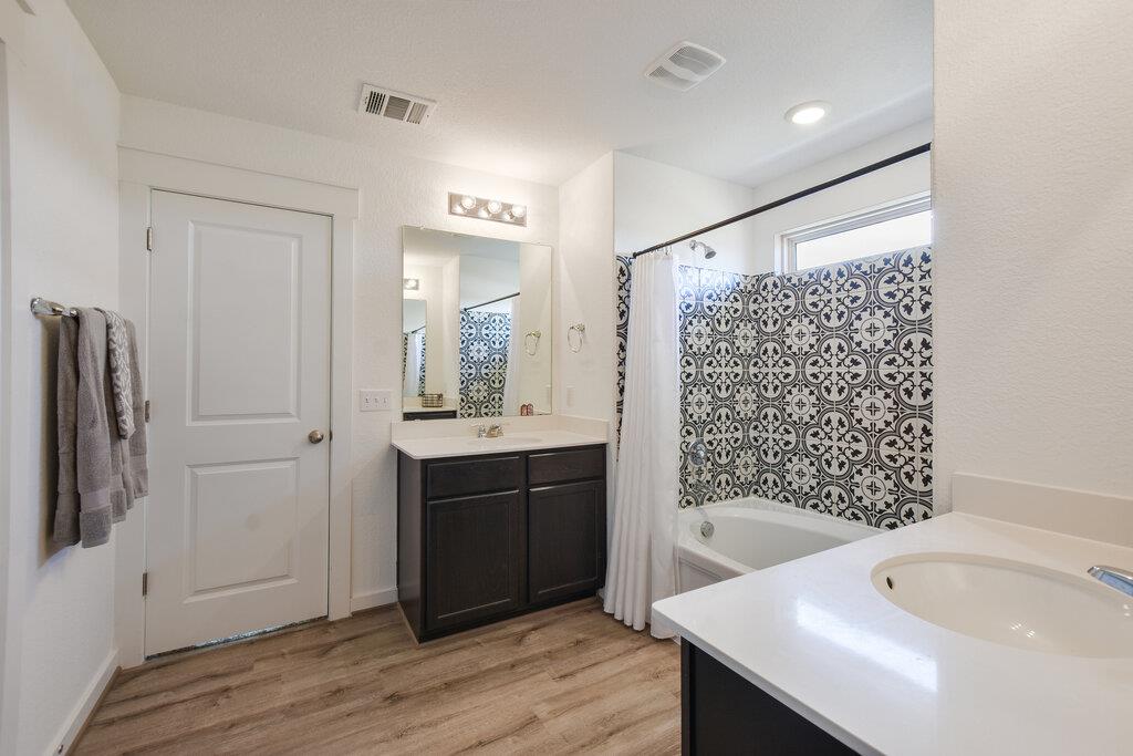 200 Gidran Trl, Georgetown, TX 78626