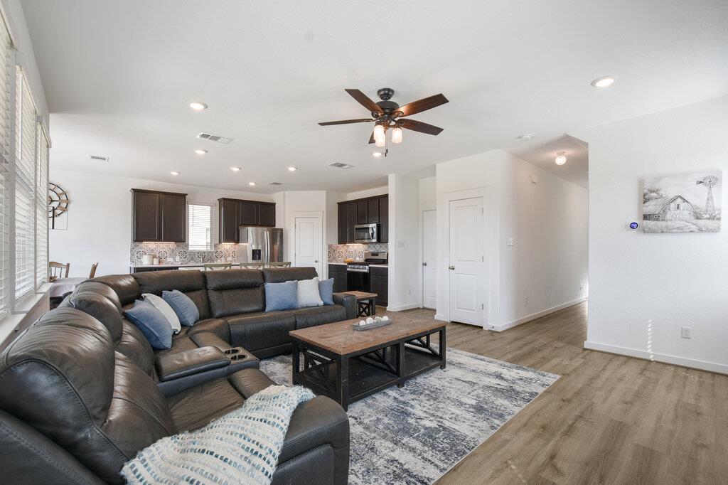 200 Gidran Trl, Georgetown, TX 78626