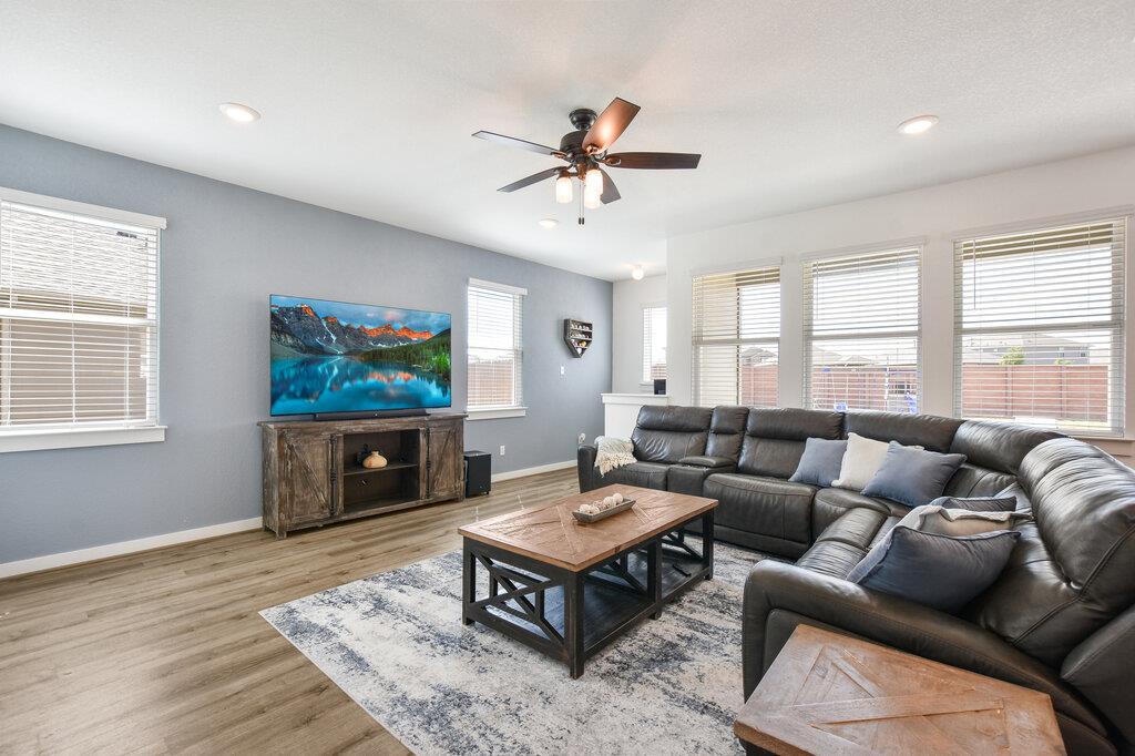 200 Gidran Trl, Georgetown, TX 78626