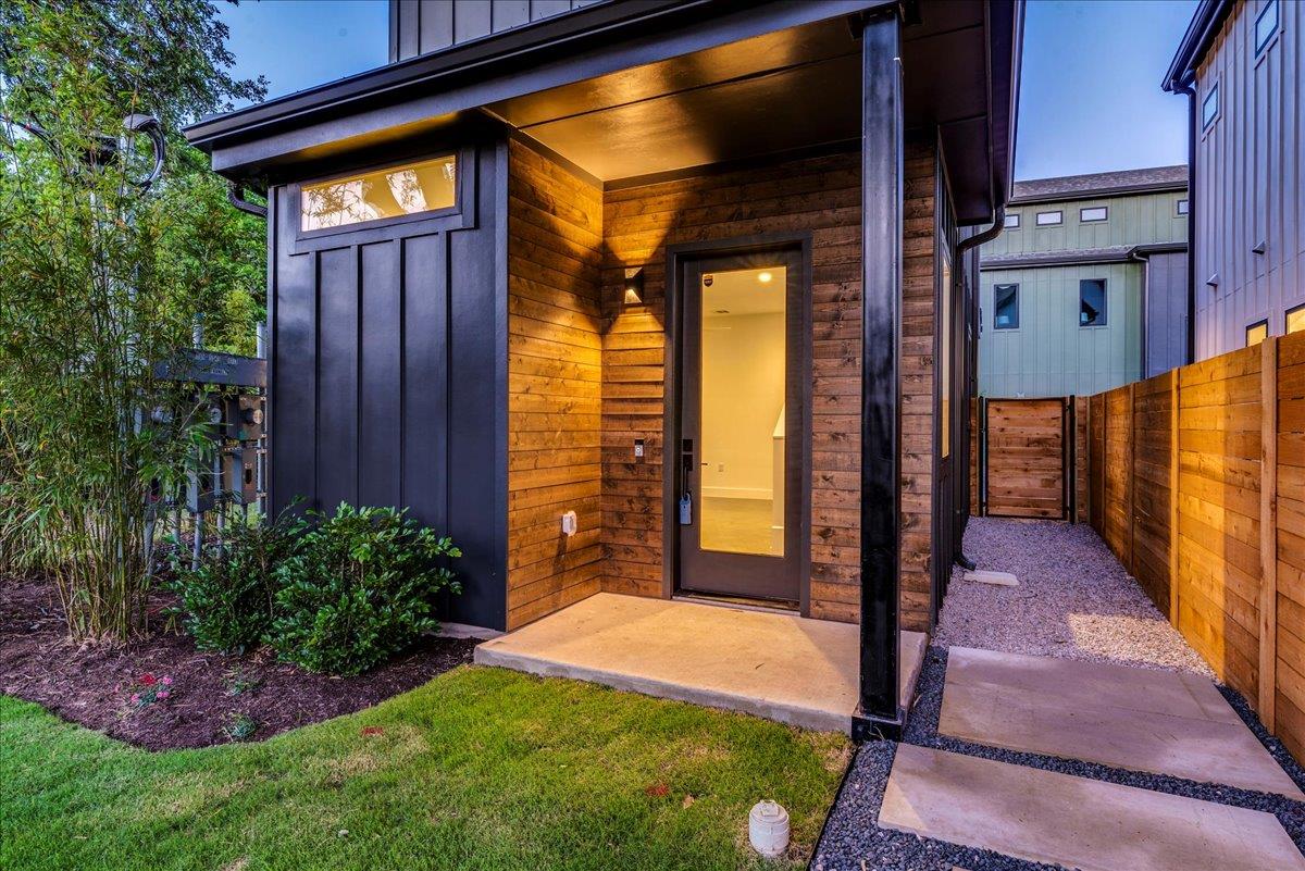 1713 E M Franklin Ave # 2, Austin, TX 78721