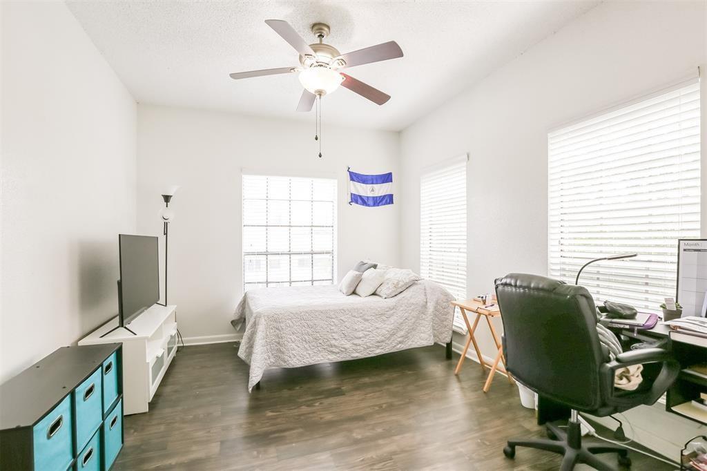 912 W 22nd St # 302, Austin, TX 78705