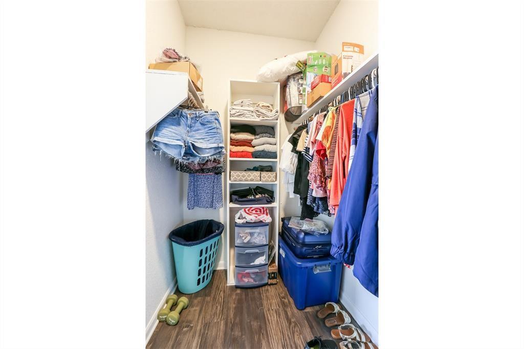 912 W 22nd St # 302, Austin, TX 78705