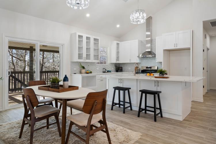 105 E Keomuku Ln, Bastrop, TX 78602