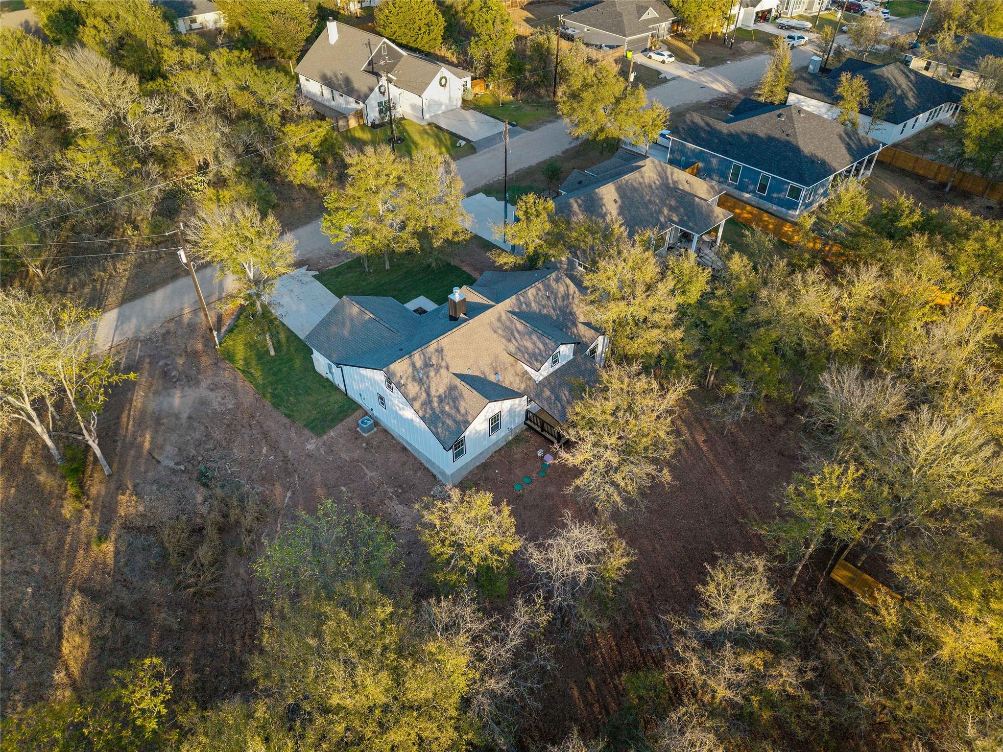 105 E Keomuku Ln, Bastrop, TX 78602