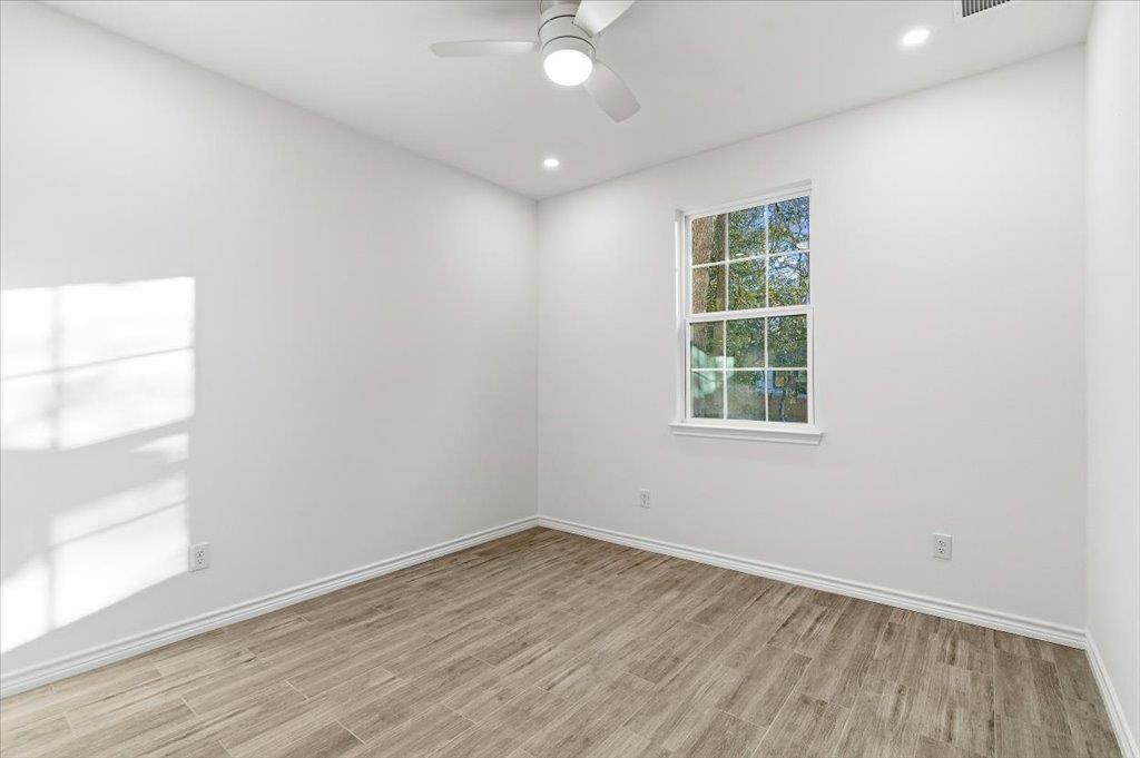 105 E Keomuku Ln, Bastrop, TX 78602