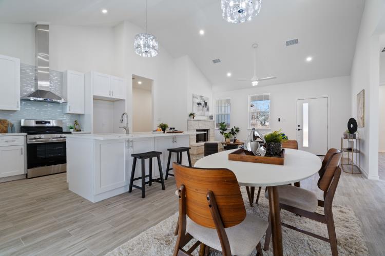 105 E Keomuku Ln, Bastrop, TX 78602