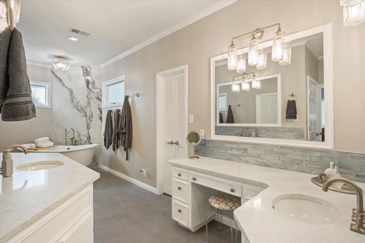 1306 Ash St, Georgetown, TX 78626