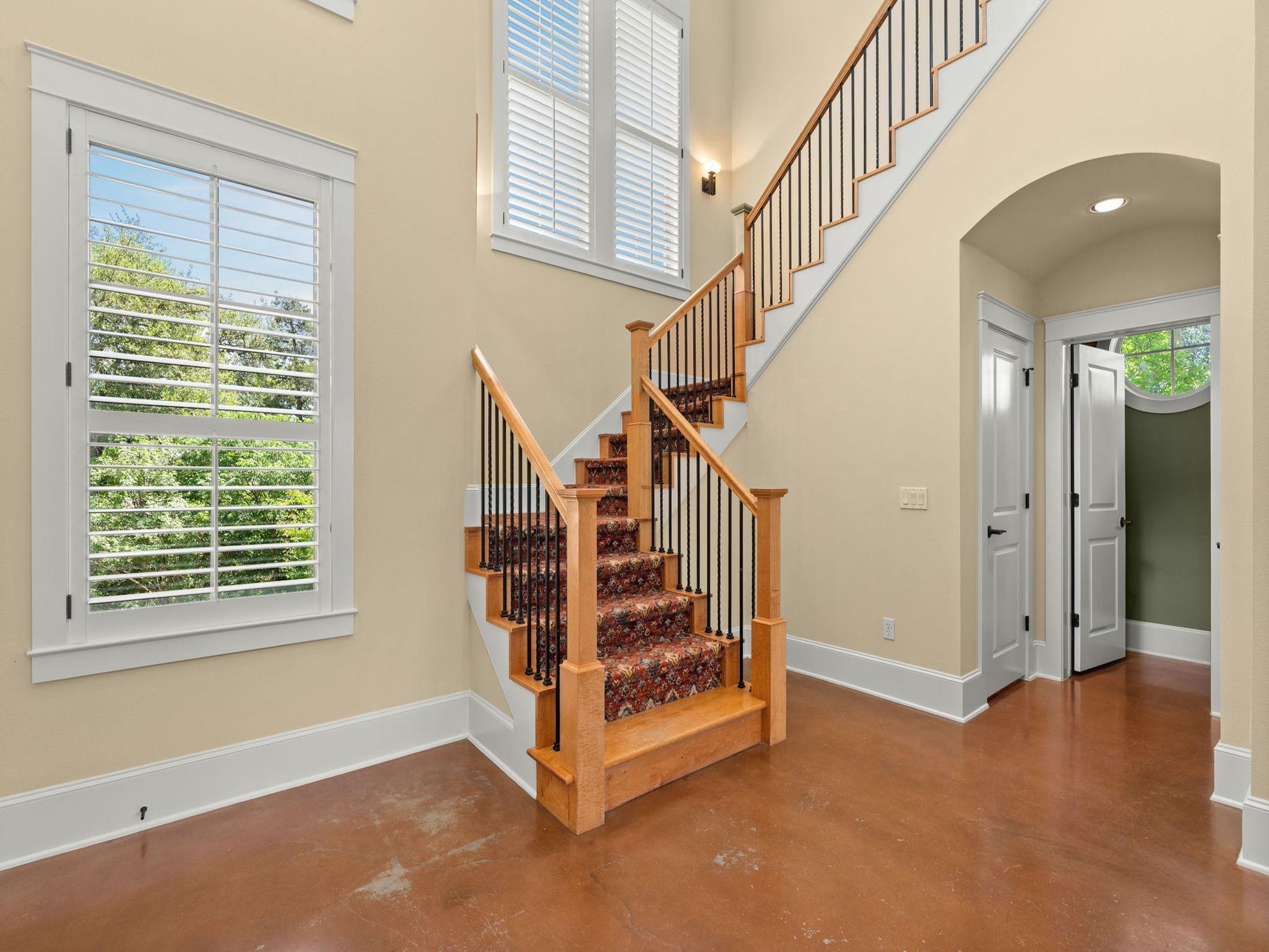 724 Stonewall Ridge Ln, Austin, TX 78746