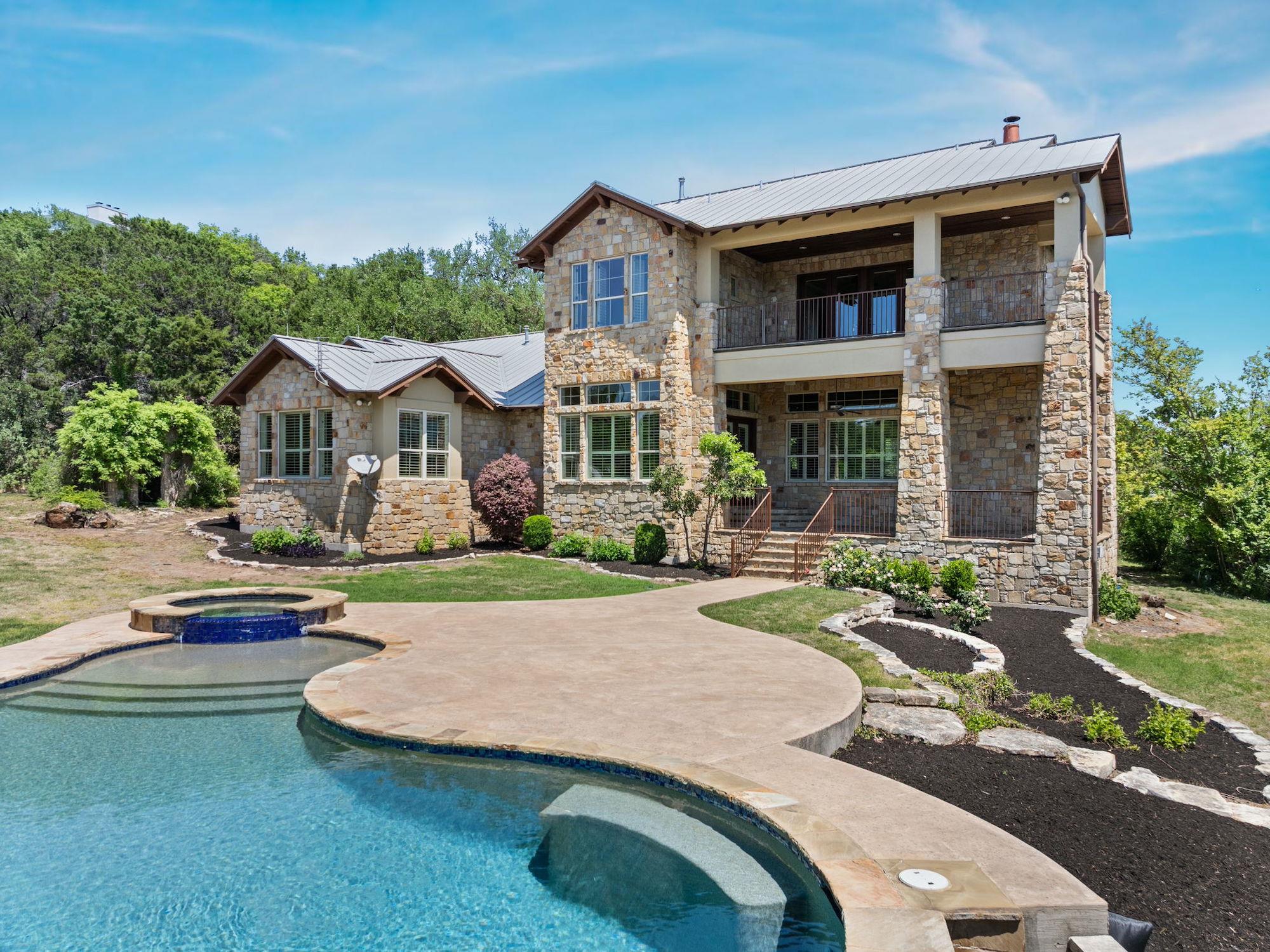 724 Stonewall Ridge Ln, Austin, TX 78746