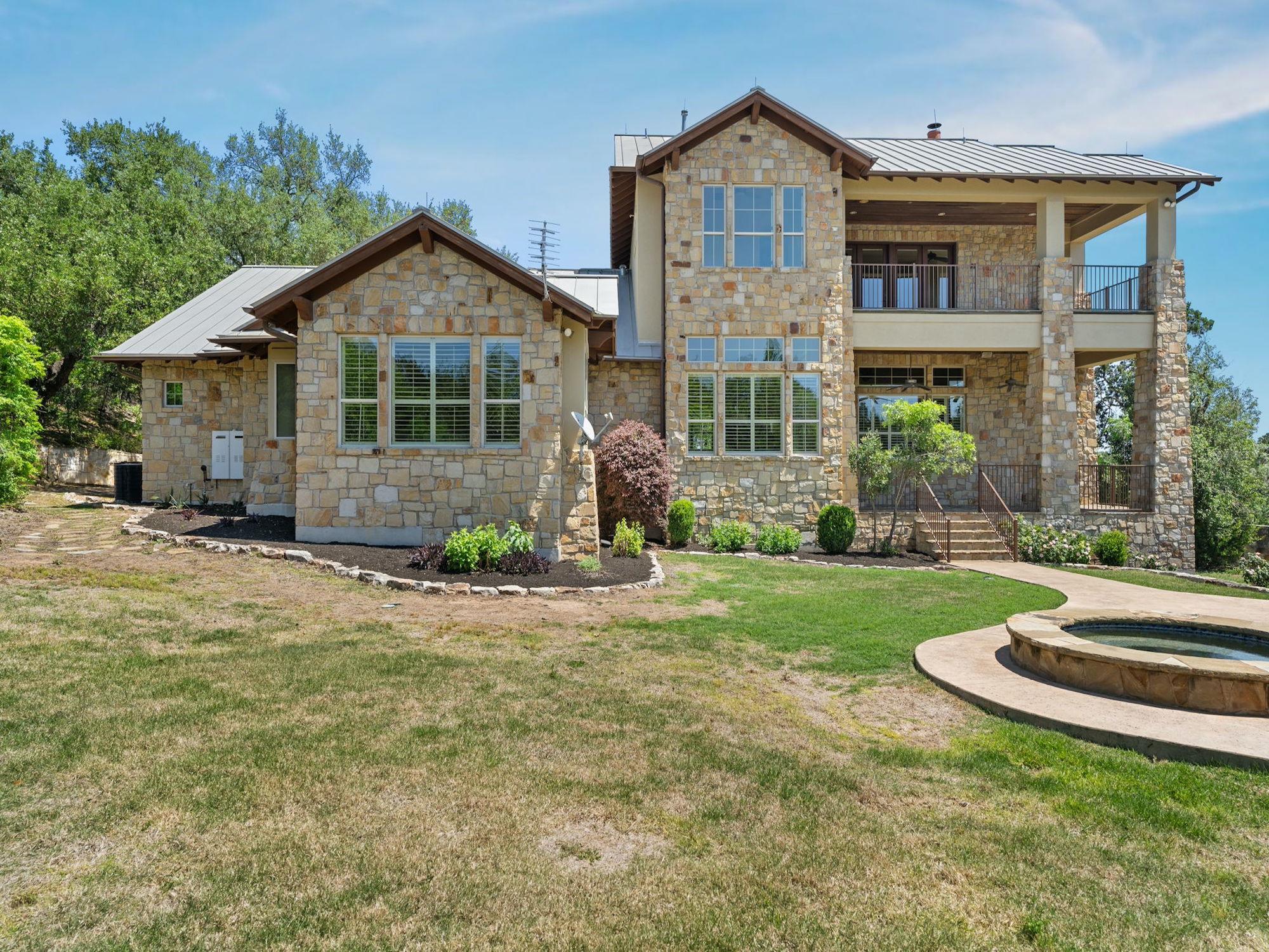 724 Stonewall Ridge Ln, Austin, TX 78746