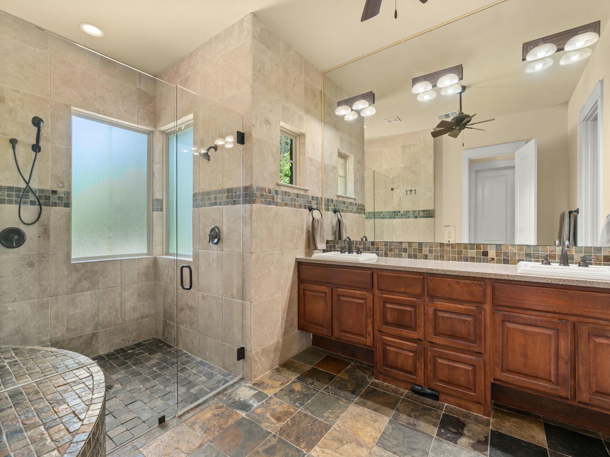 724 Stonewall Ridge Ln, Austin, TX 78746