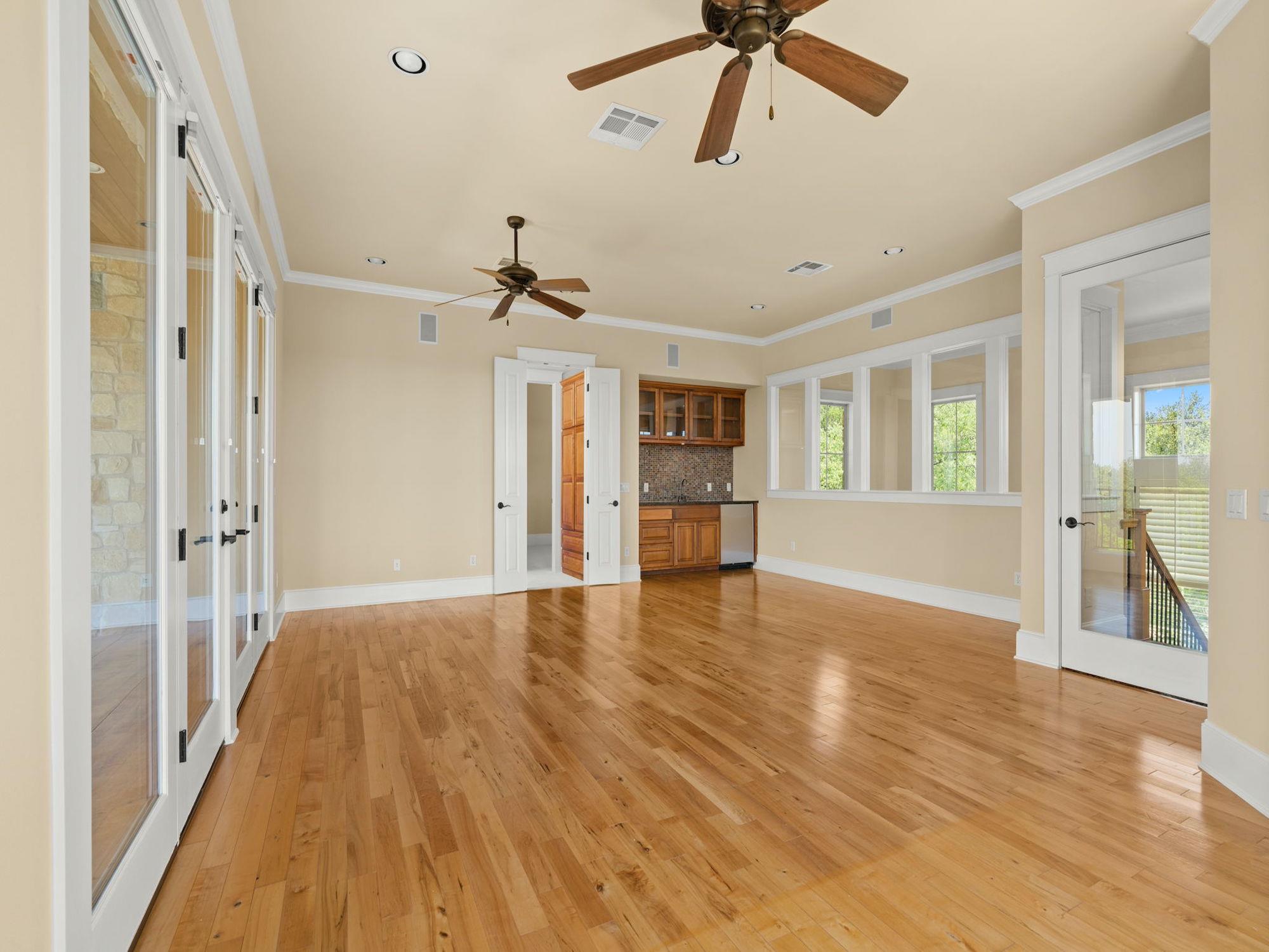 724 Stonewall Ridge Ln, Austin, TX 78746