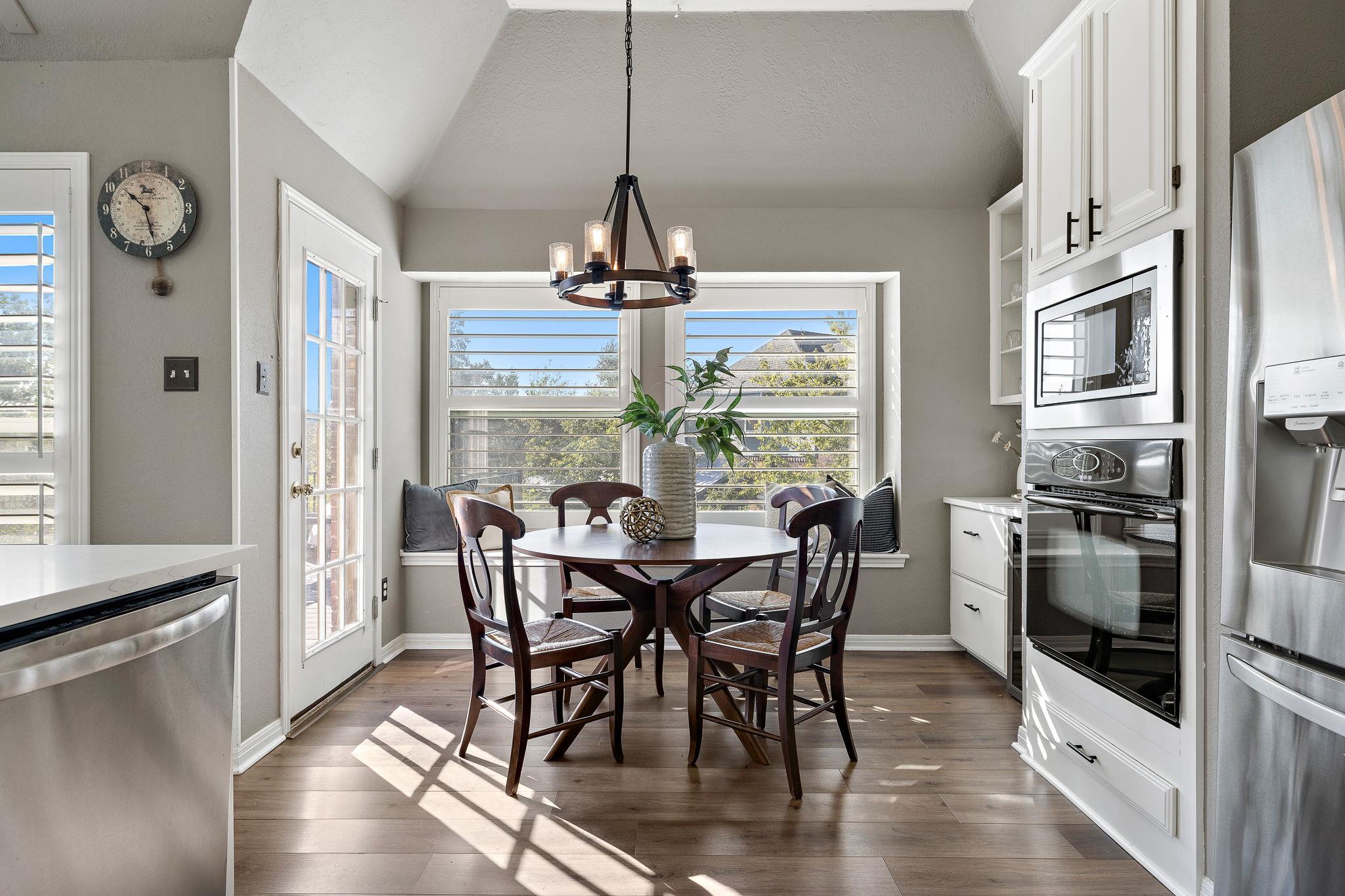 11503 Kempwood Dr, Austin, TX 78750