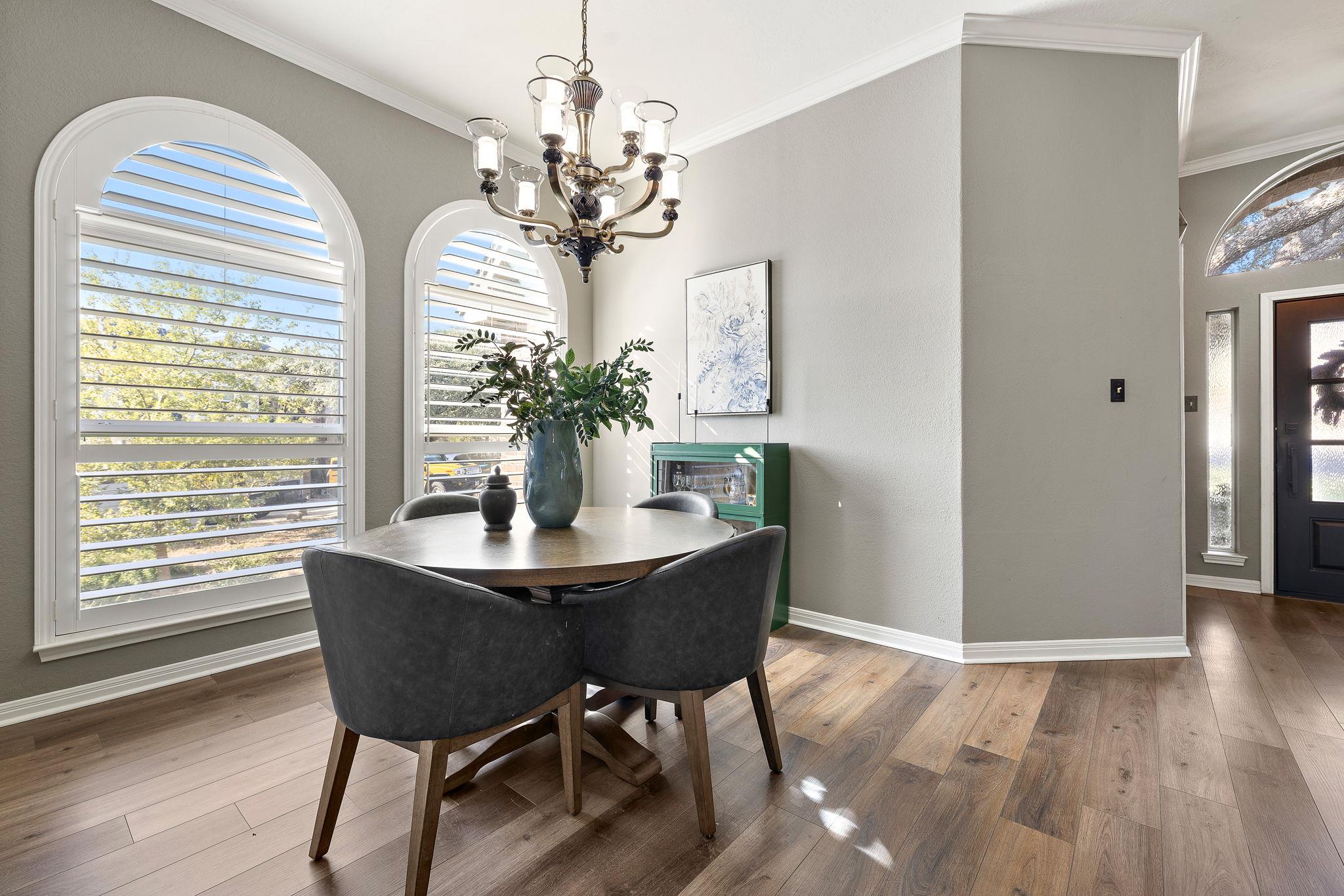 11503 Kempwood Dr, Austin, TX 78750