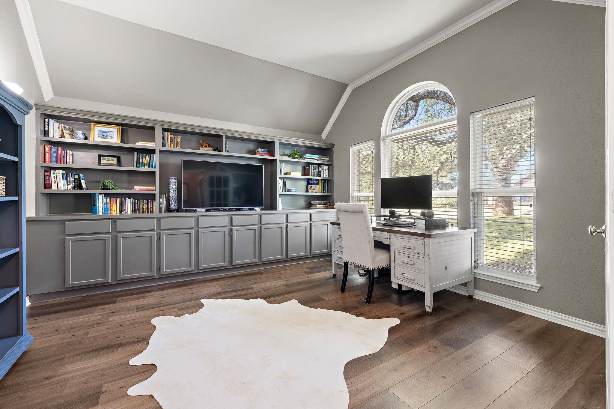 11503 Kempwood Dr, Austin, TX 78750