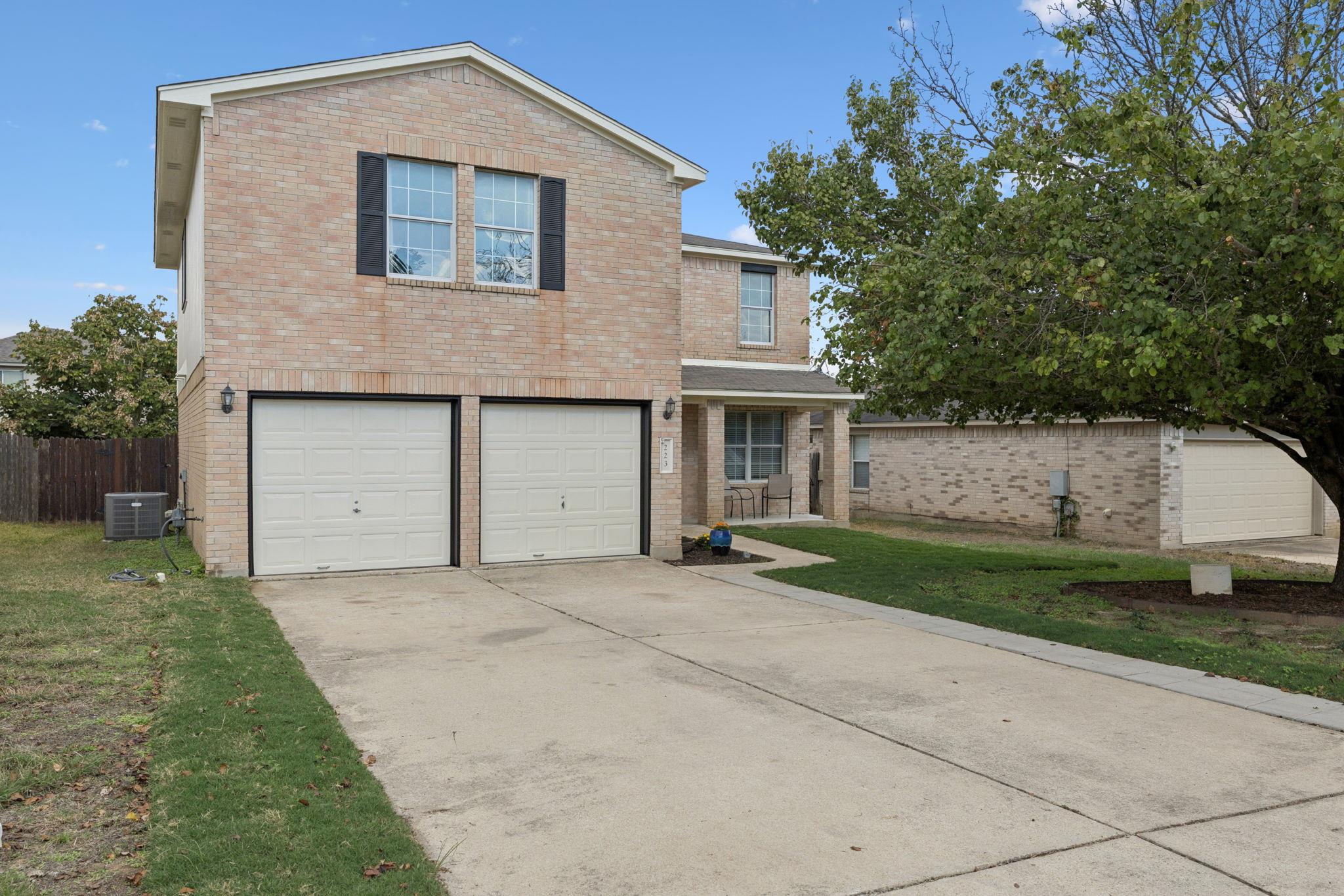 223 San Felipe Dr, Kyle, TX 78640