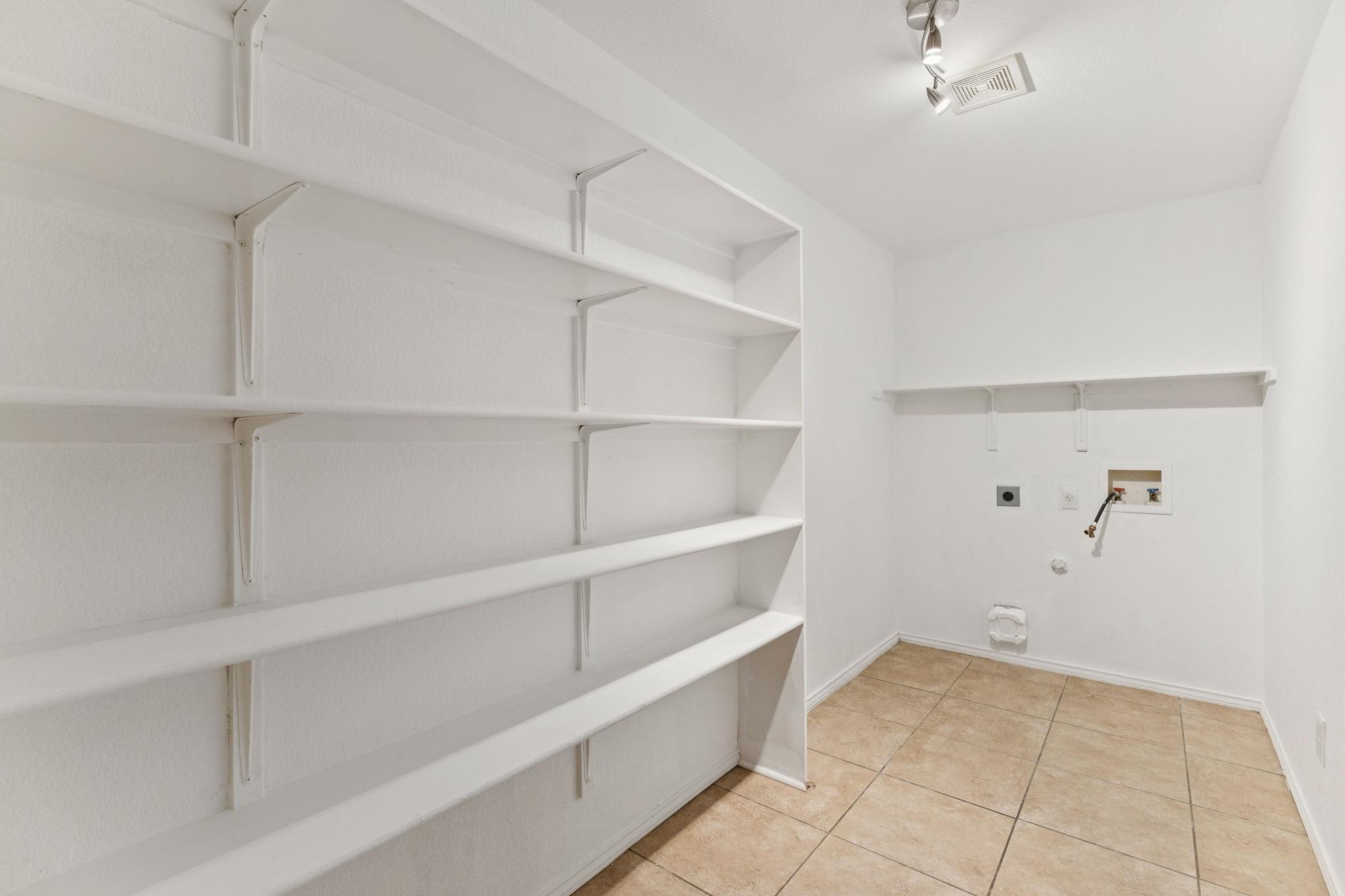 223 San Felipe Dr, Kyle, TX 78640