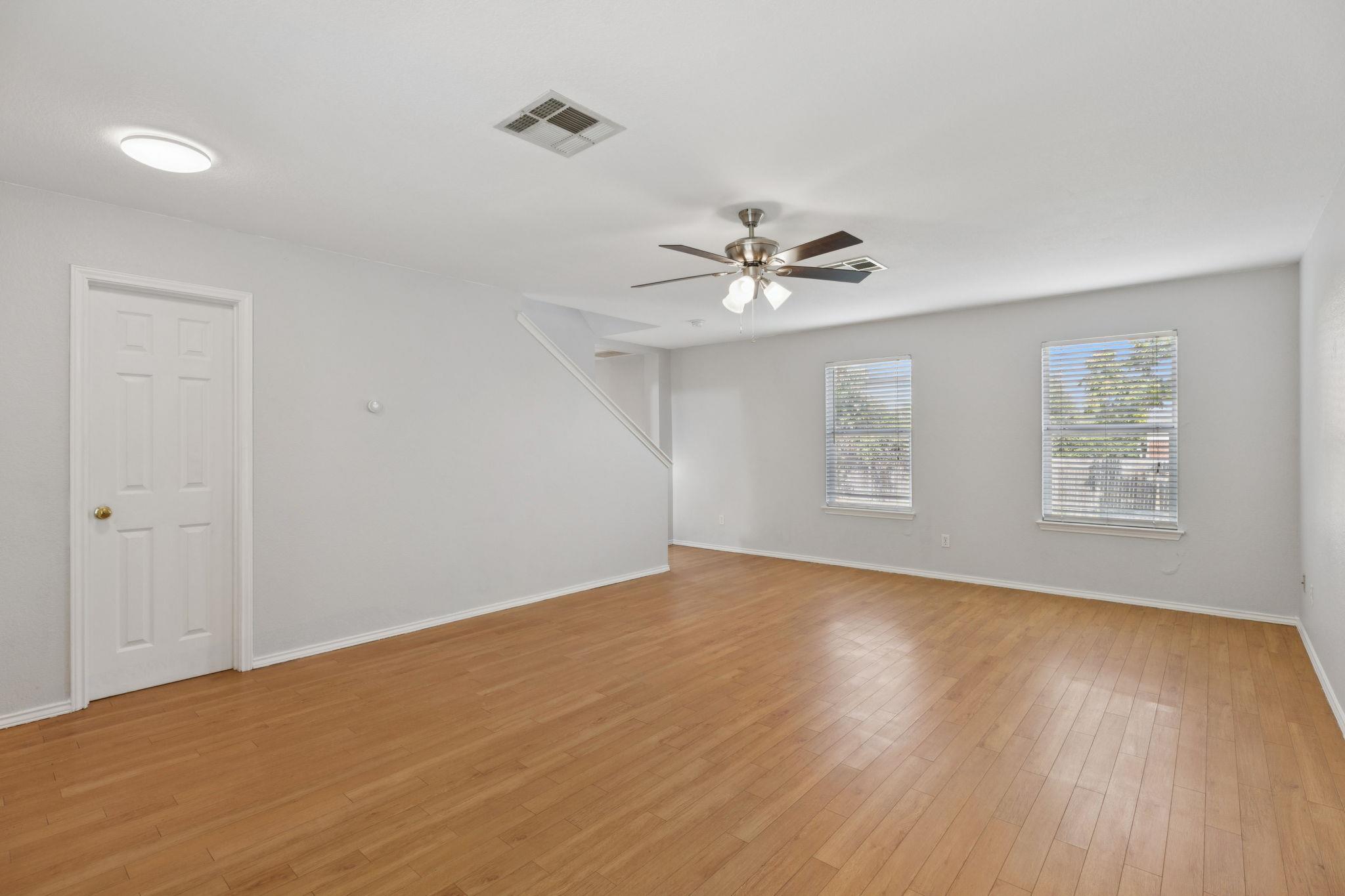 223 San Felipe Dr, Kyle, TX 78640