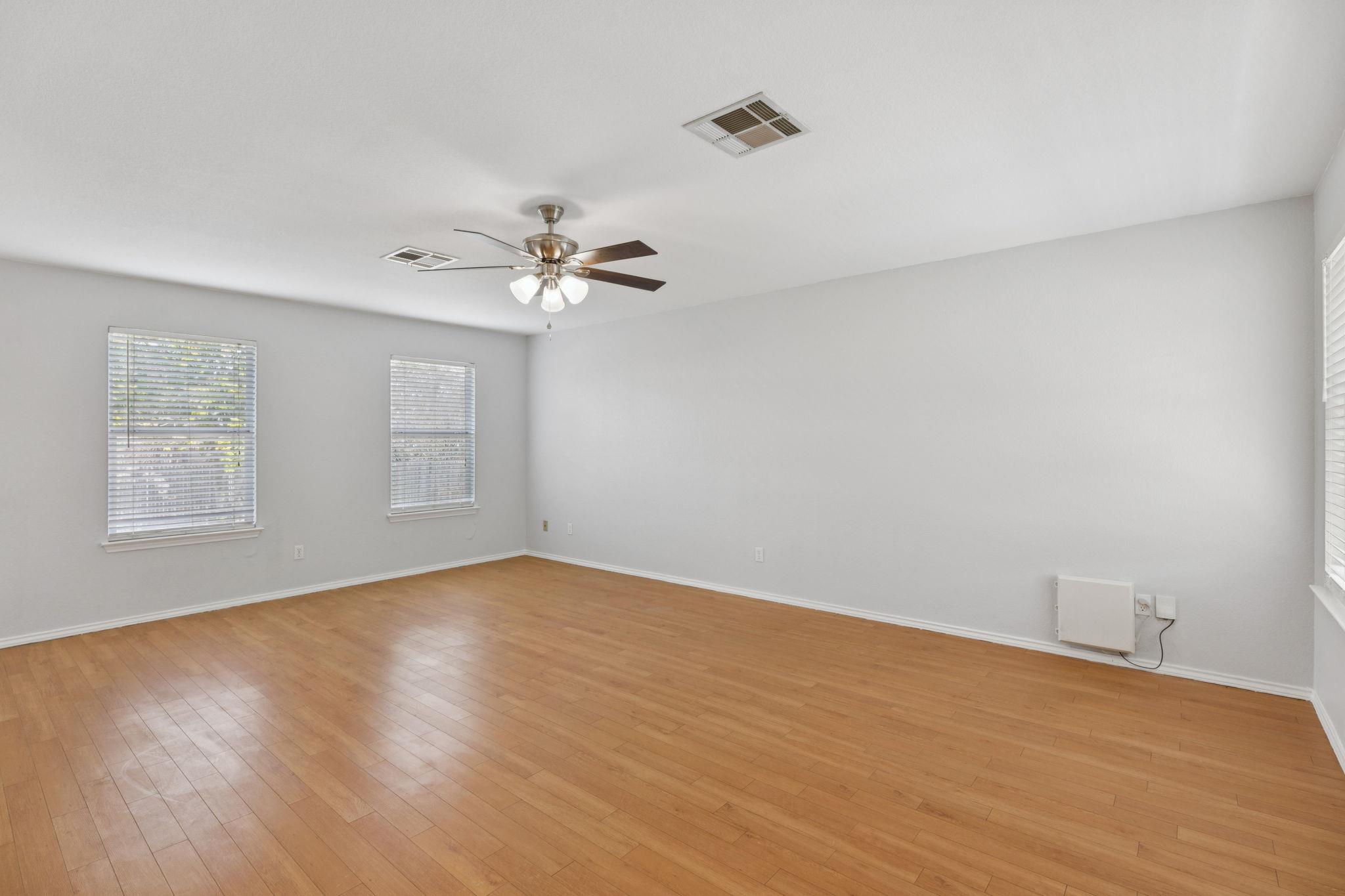 223 San Felipe Dr, Kyle, TX 78640