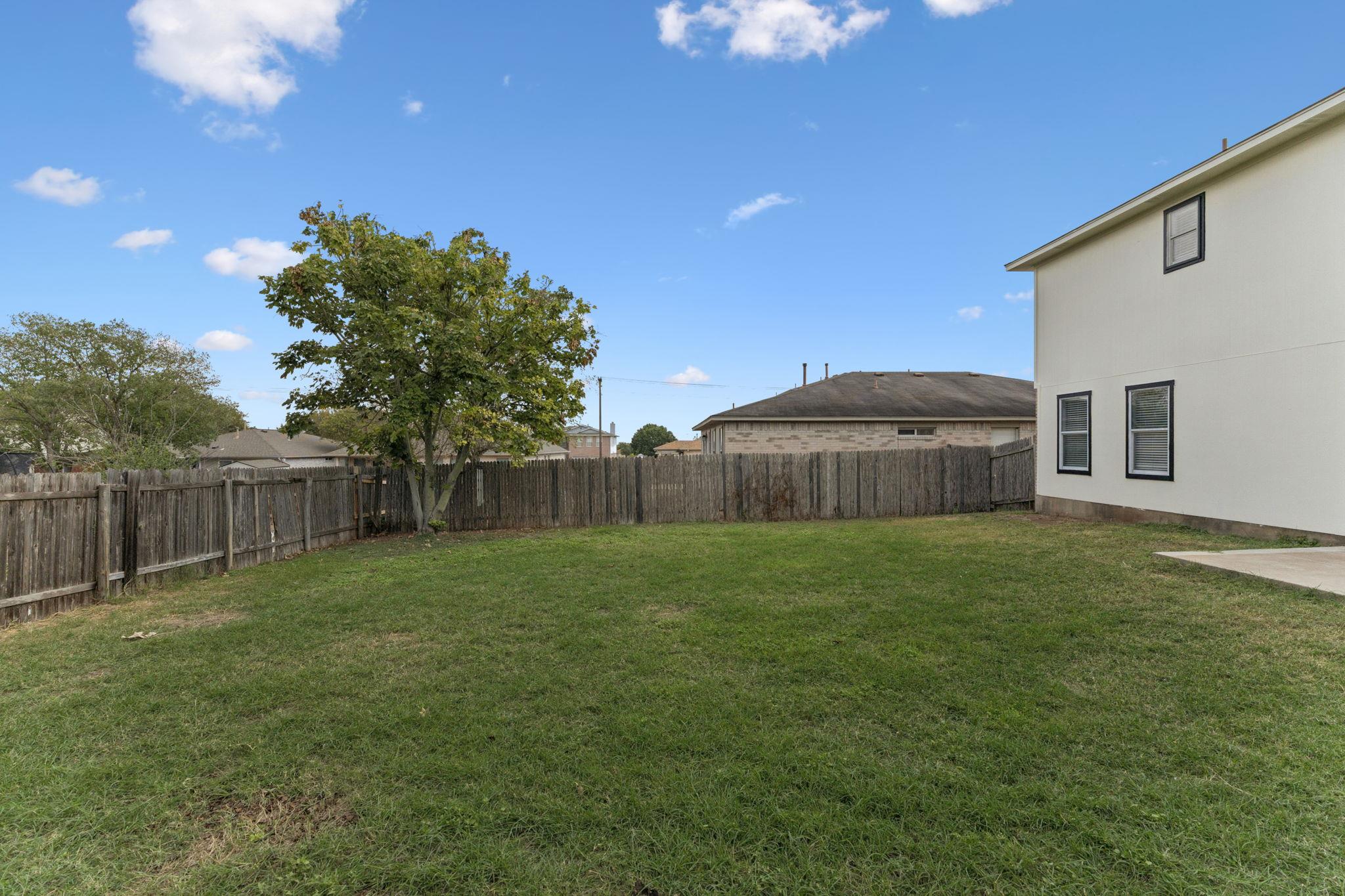 223 San Felipe Dr, Kyle, TX 78640