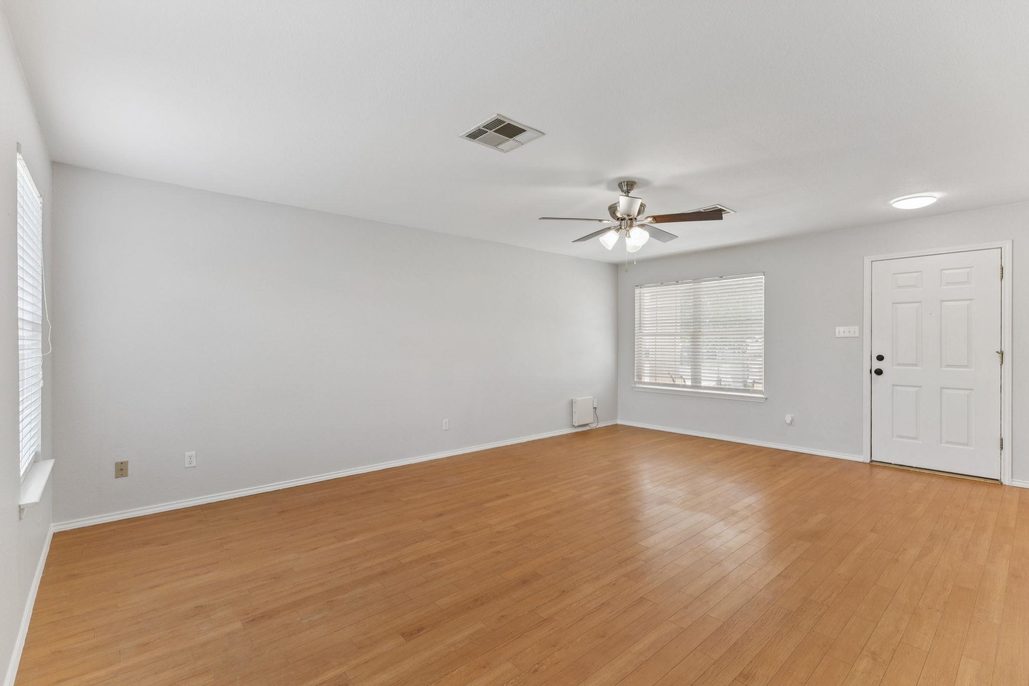 223 San Felipe Dr, Kyle, TX 78640