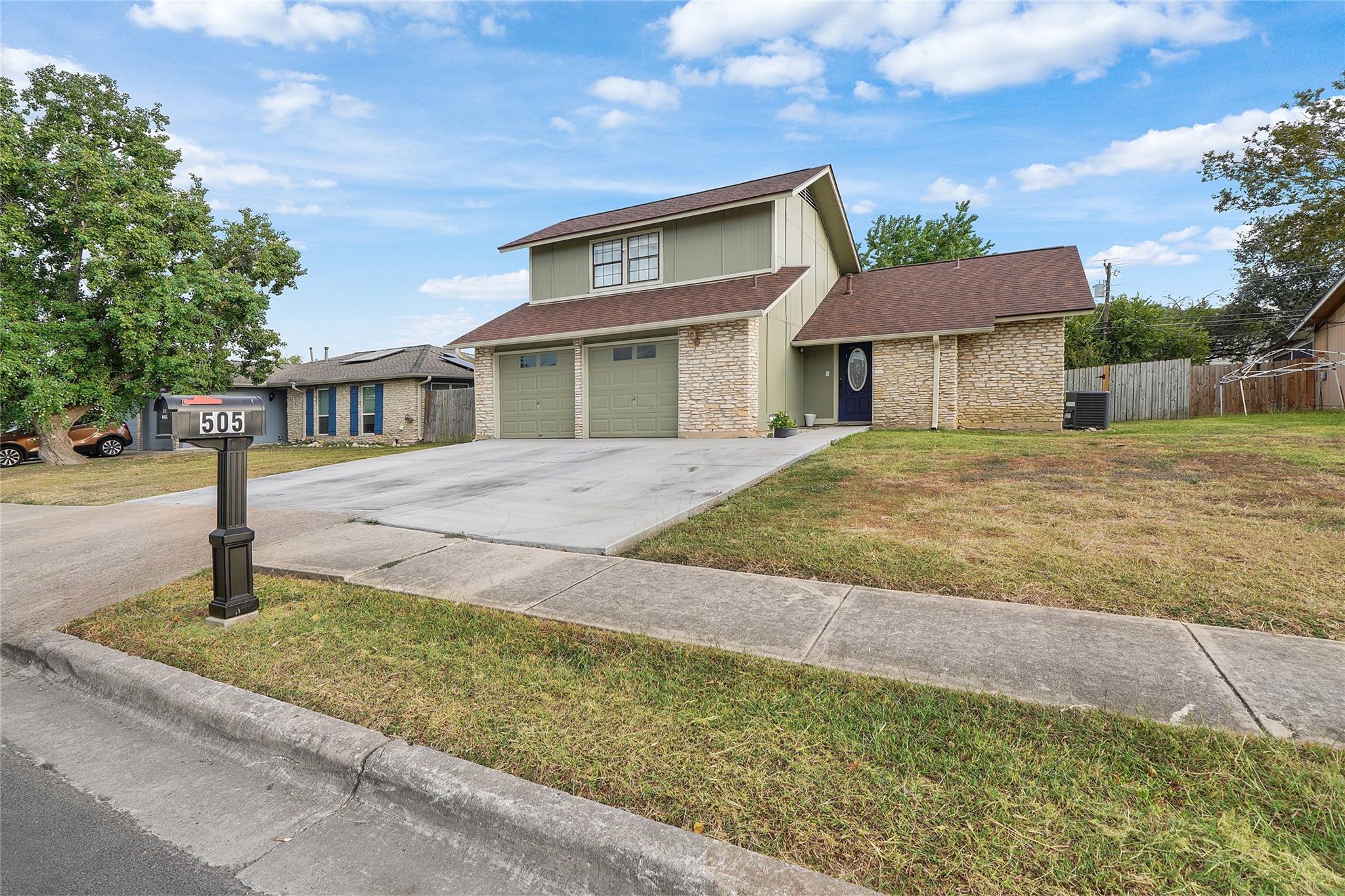 505 E Logan St, Round Rock, TX 78664