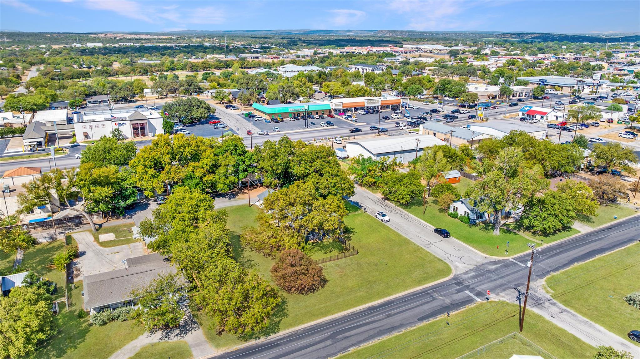 700 5th St, Marble Falls, TX 78654