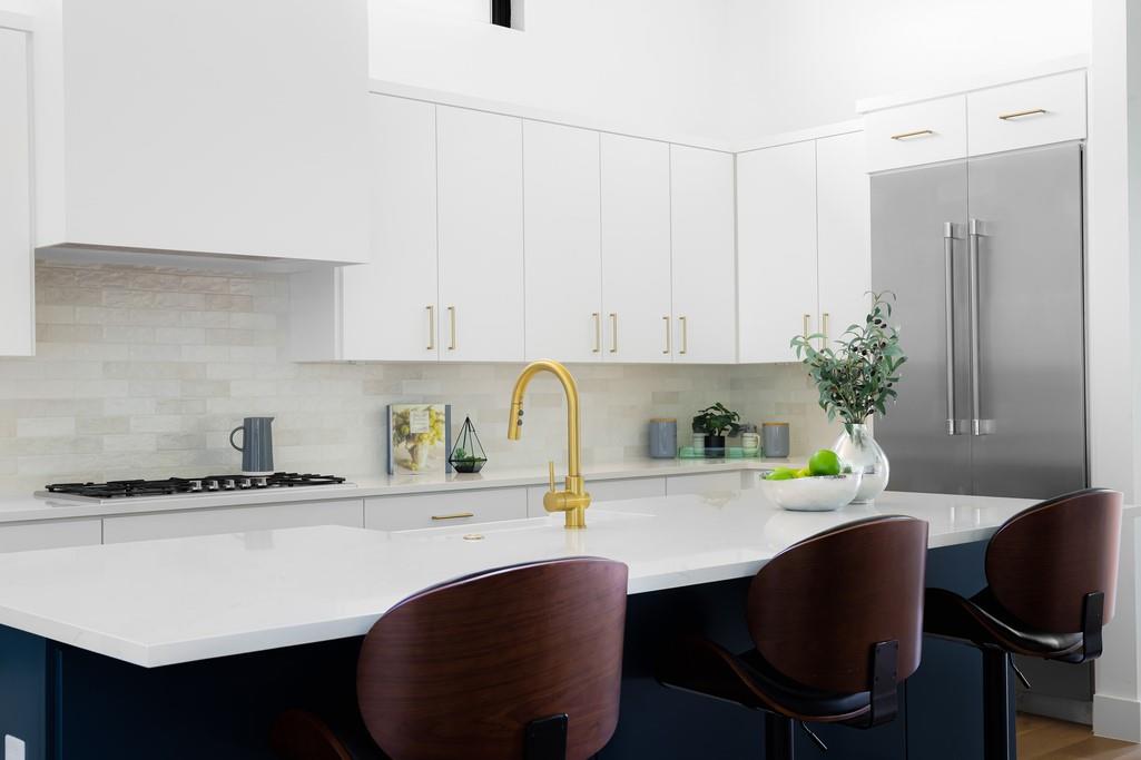 2317 Kahala Sunset Dr, Spicewood, TX 78669