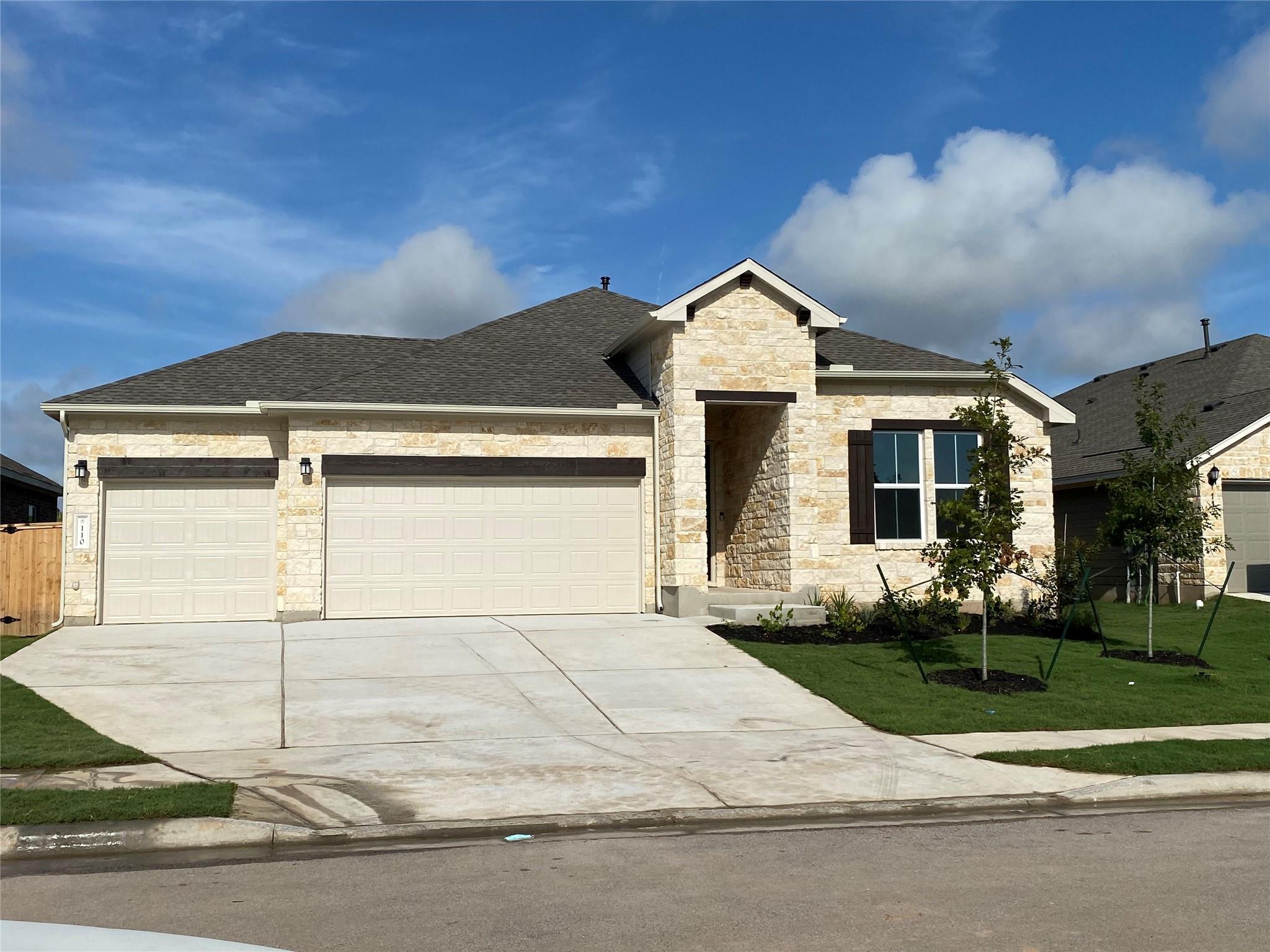 110 Joseph Hawkins Ln, Bastrop, TX 78602