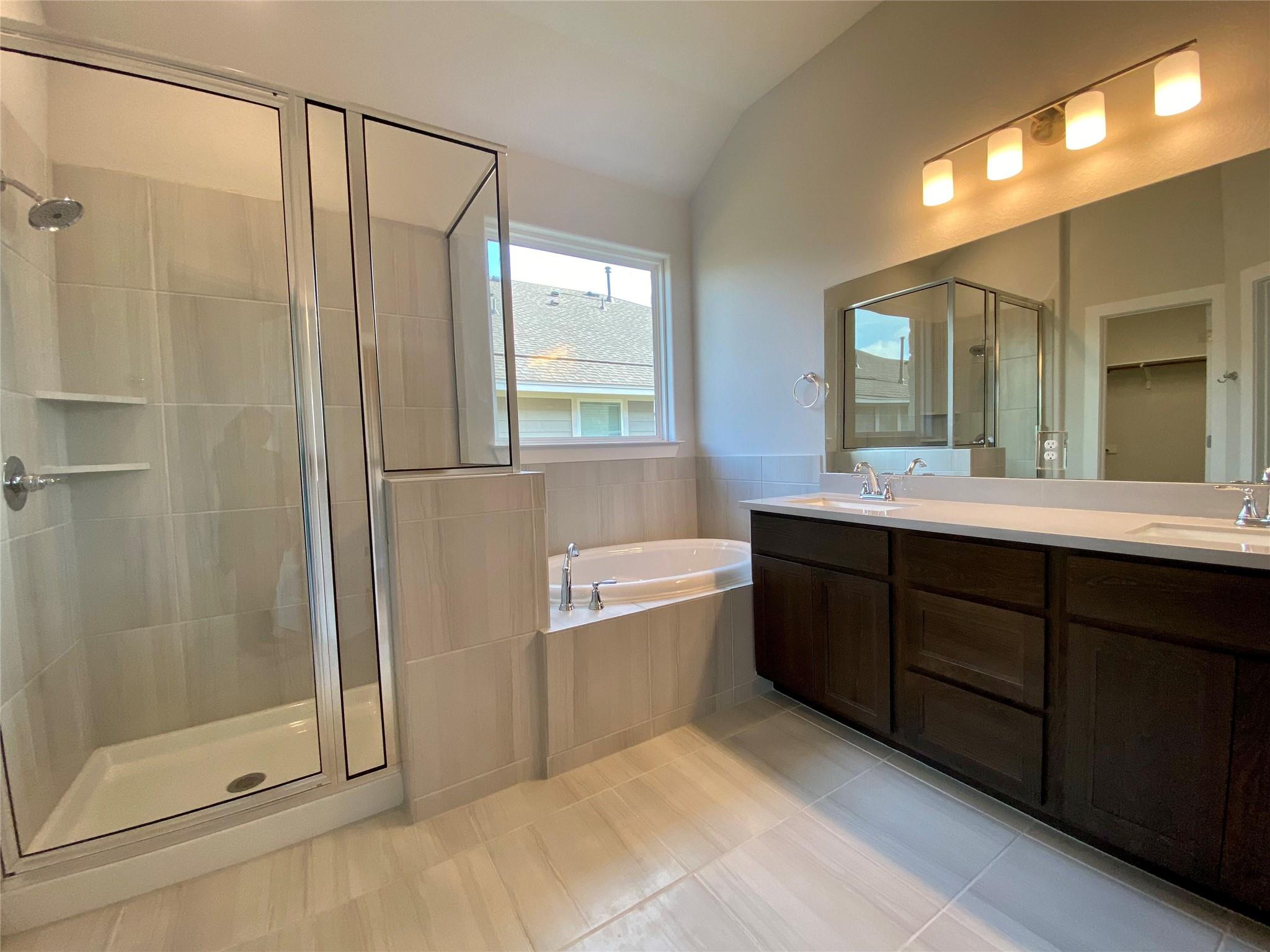 110 Joseph Hawkins Ln, Bastrop, TX 78602