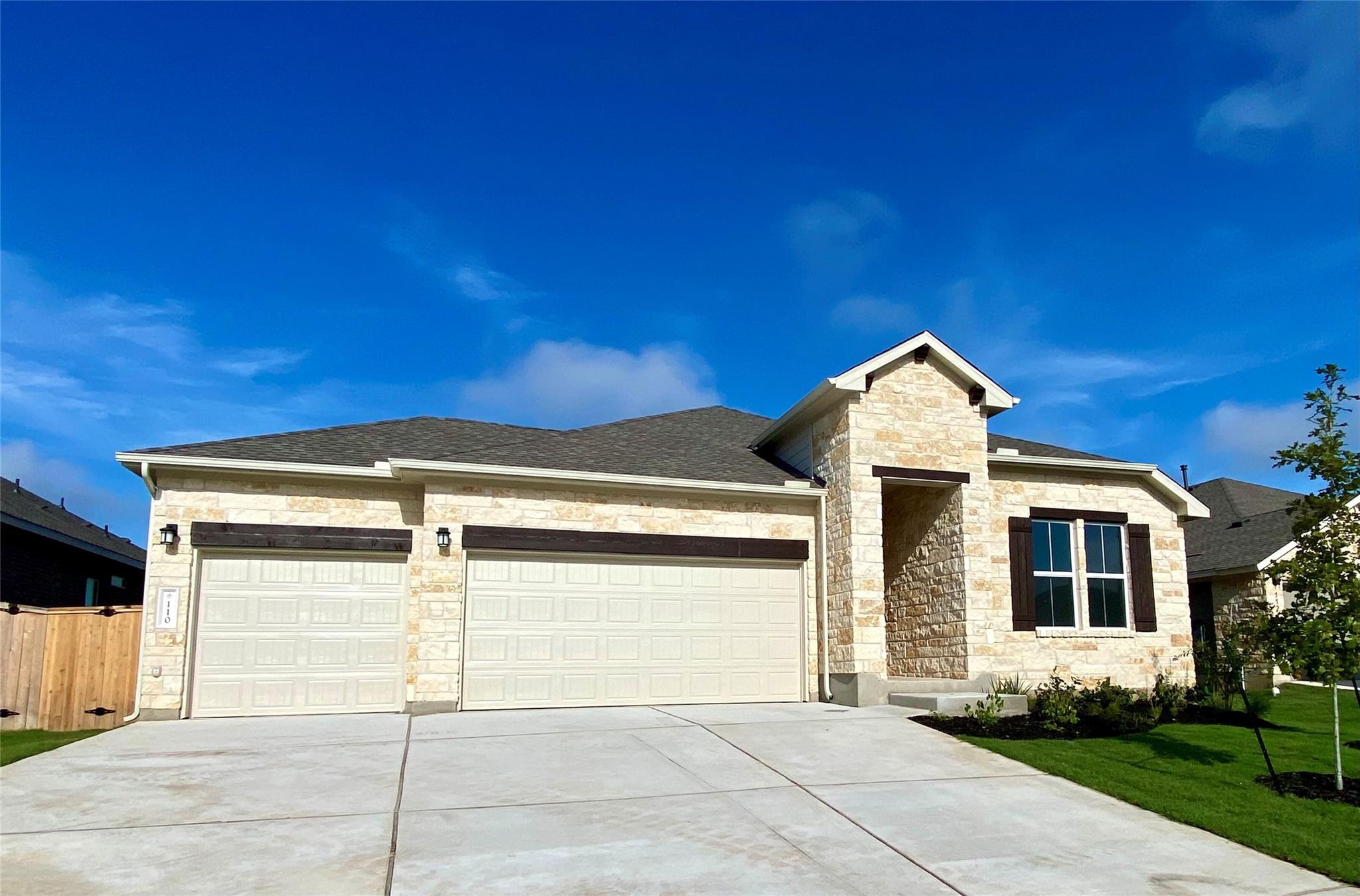 110 Joseph Hawkins Ln, Bastrop, TX 78602