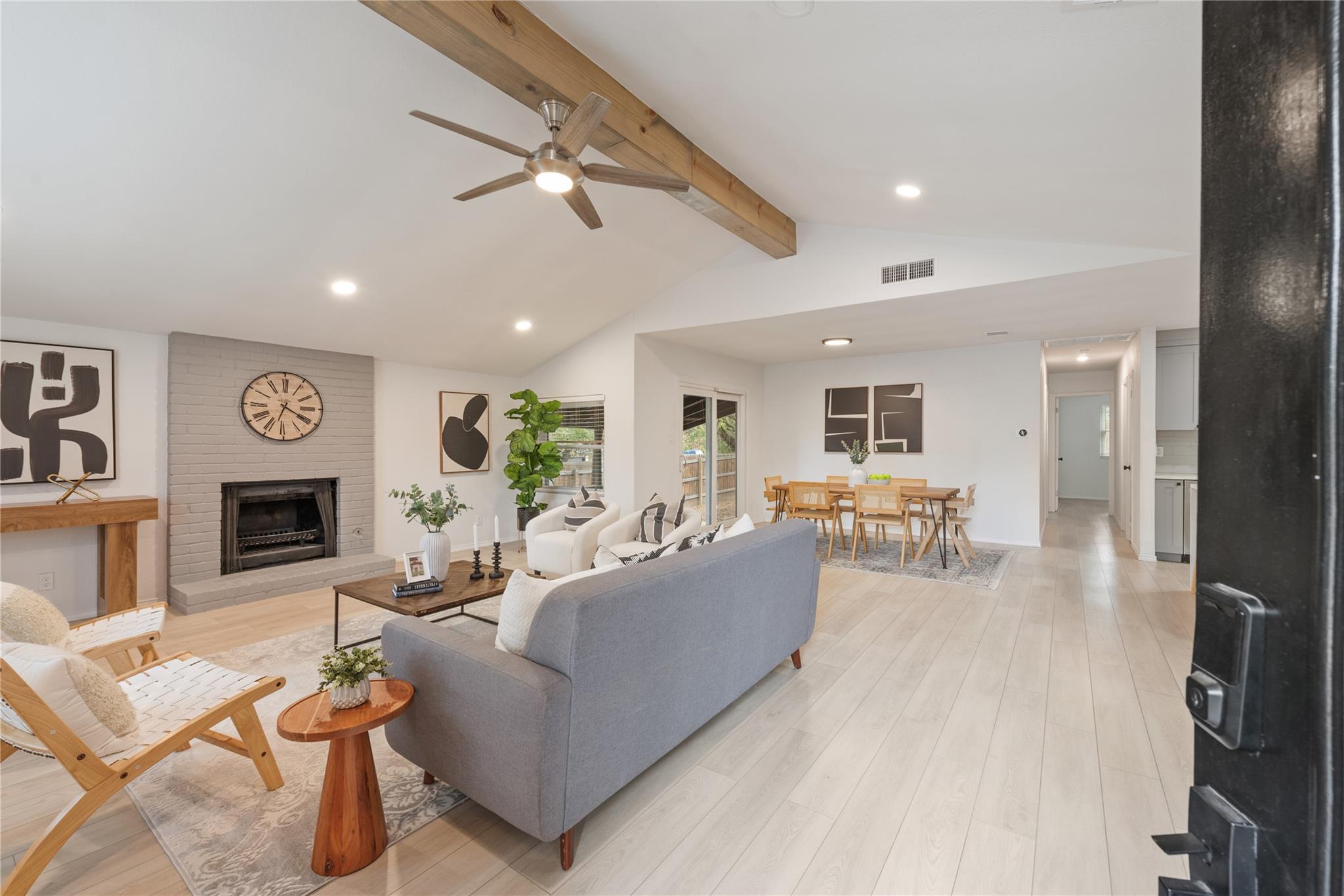 6809 Lunar Dr, Austin, TX 78745