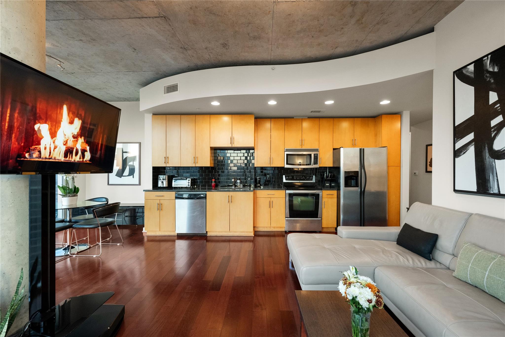 360 Nueces St # 2610, Austin, TX 78701