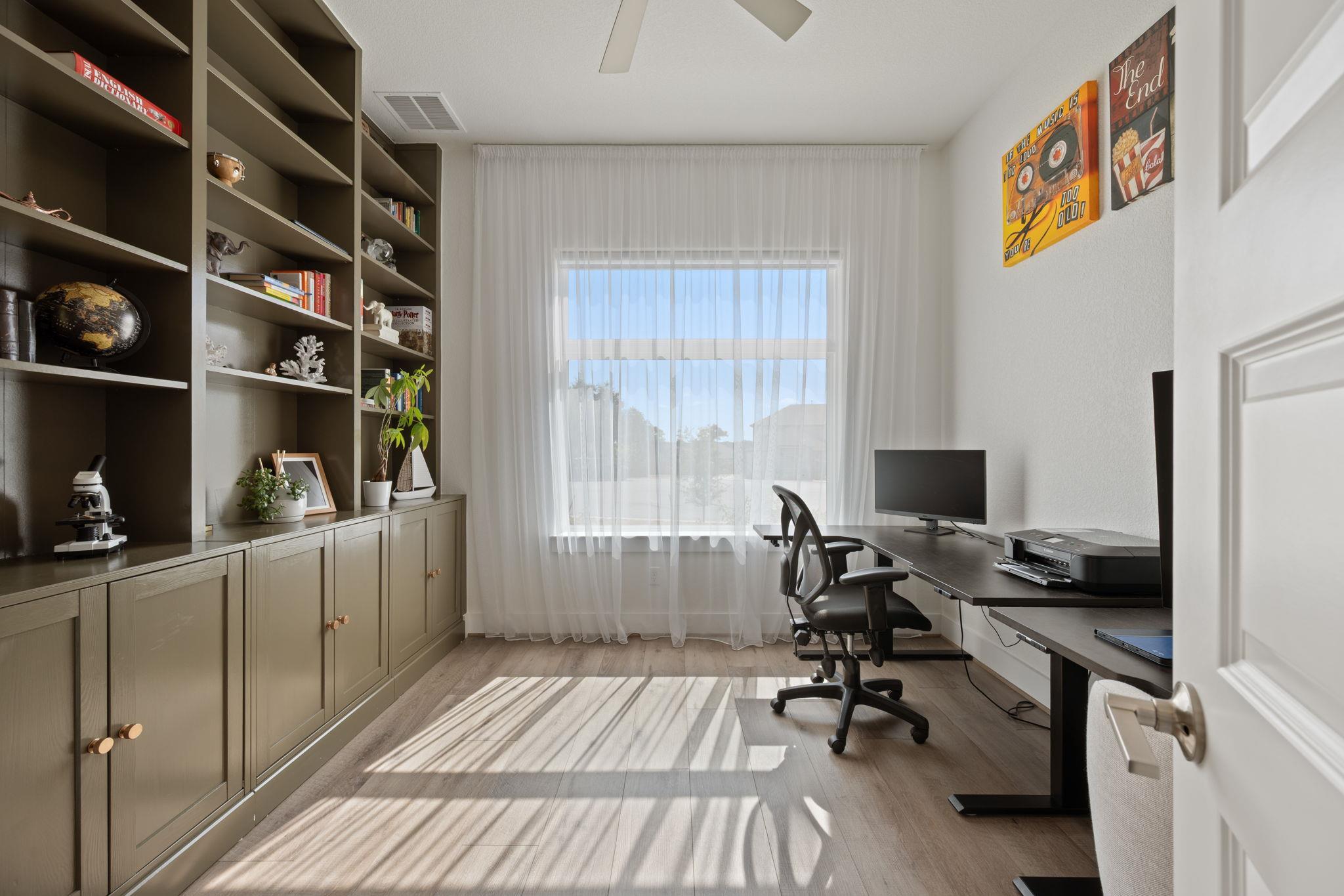 298 Canal Dr, Dripping Springs, TX 78620