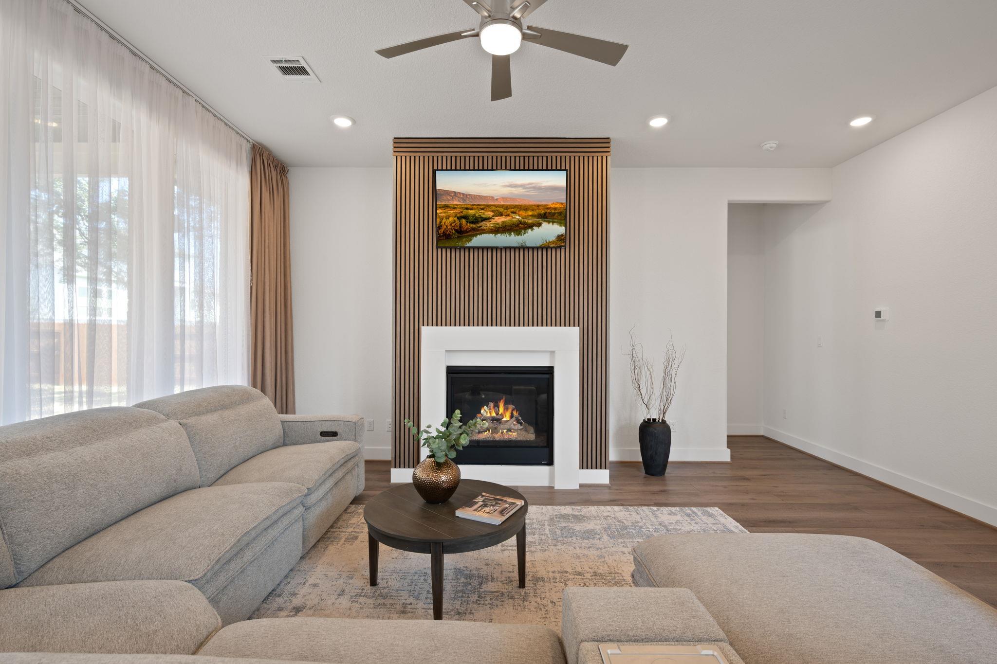 298 Canal Dr, Dripping Springs, TX 78620