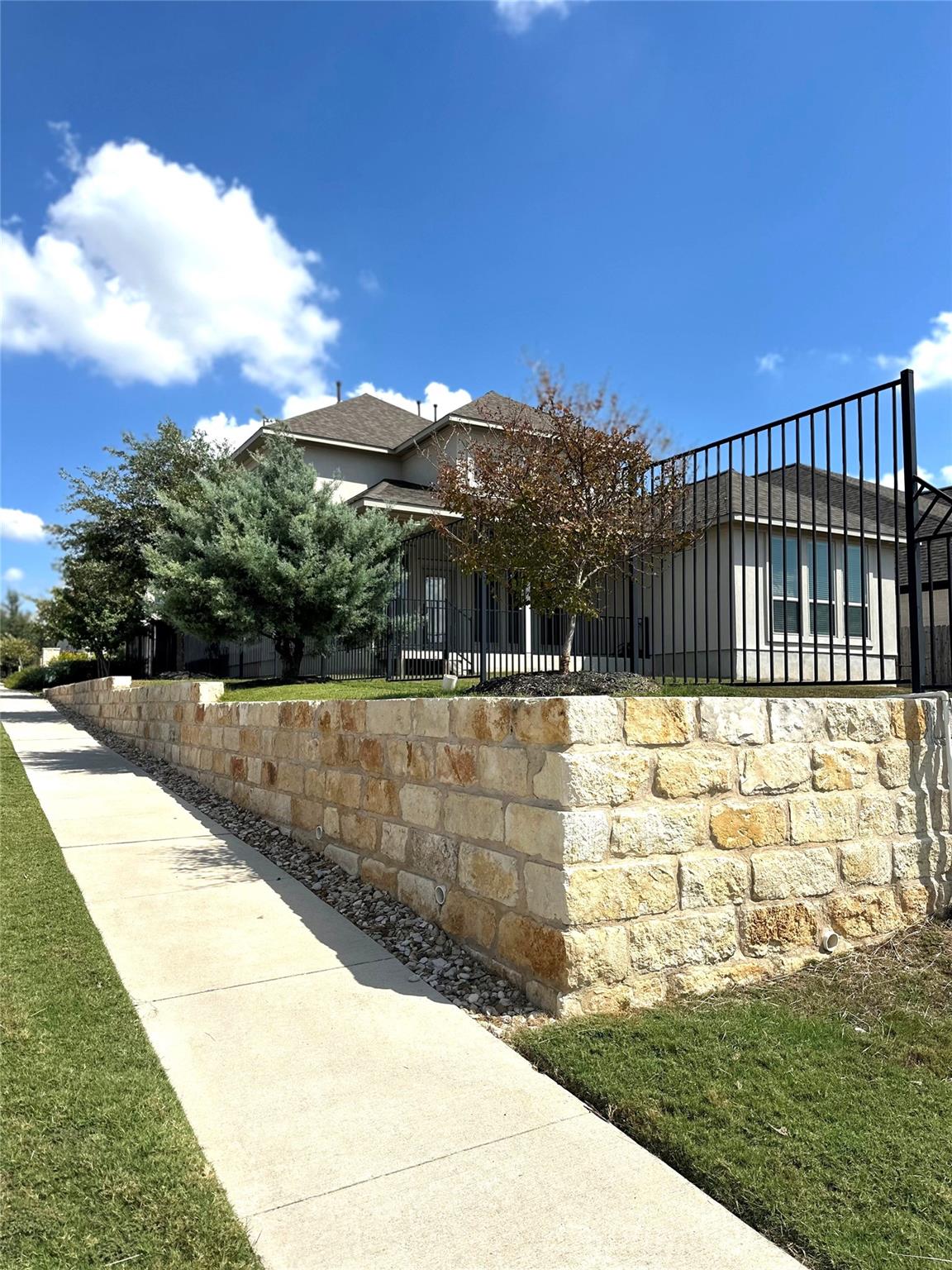 1020 Birchbrooke Dr, Leander, TX 78641